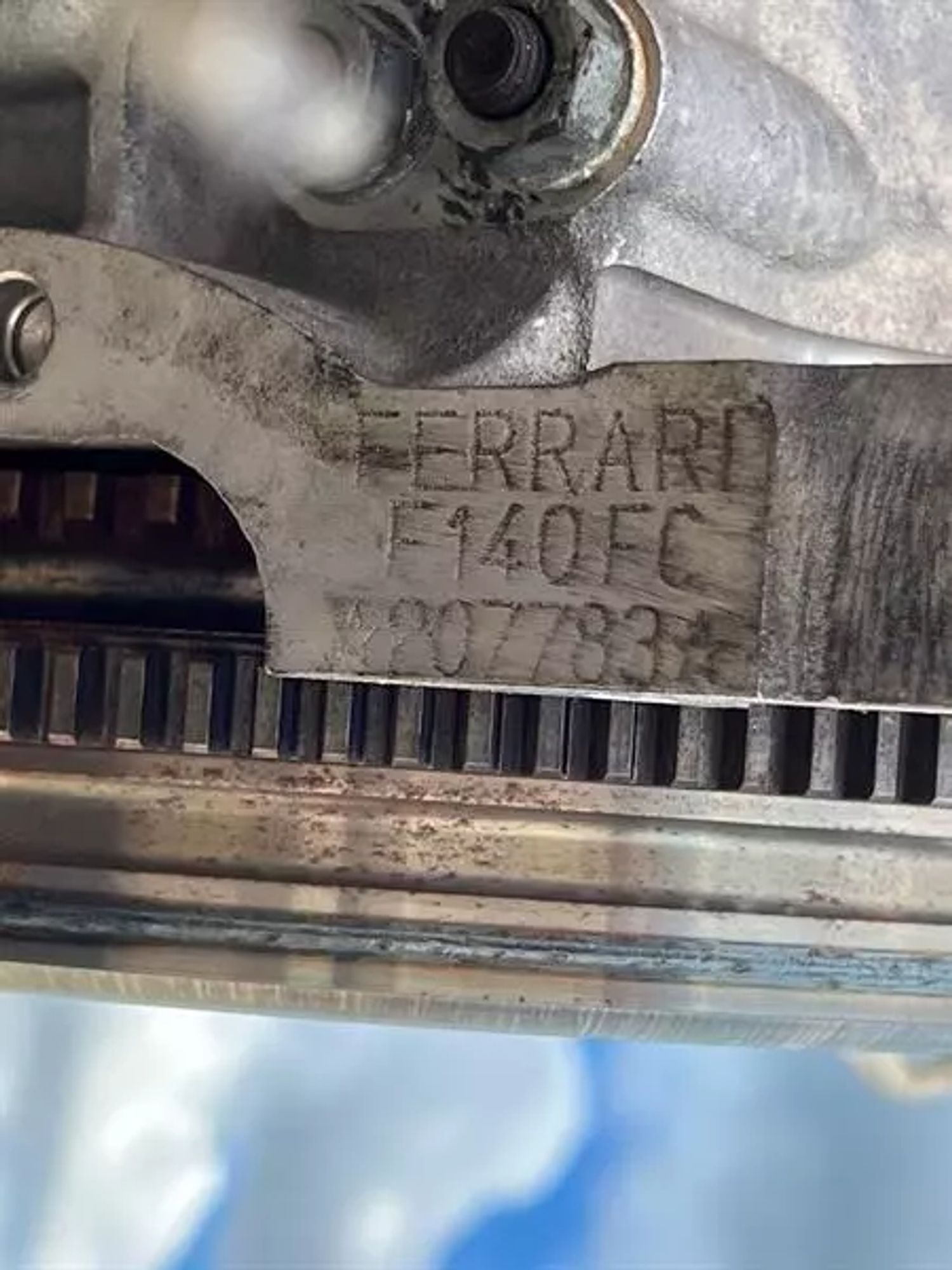 https://ycs.partsauto.market/partsauto-images/thmbs/h353NjtZg3VDP19b5HMt7LlpbQ93/391b304d670c4d4ef9bf49691753582e/7b1cb5977d7af436a8592b65e57108a2.jpg