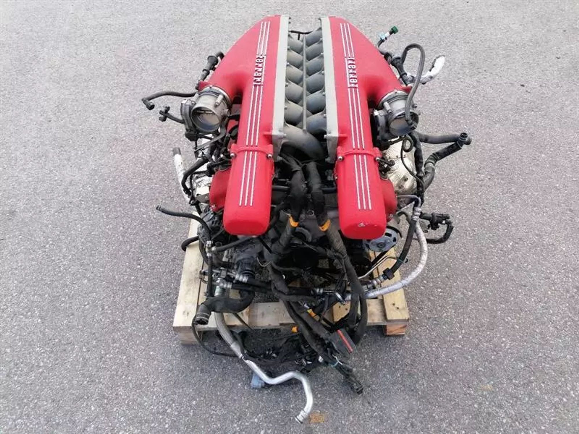 Двигатель FERRARI F12 BERLINETTA F140FC V12 730HP, 5800000 рублей, Москва