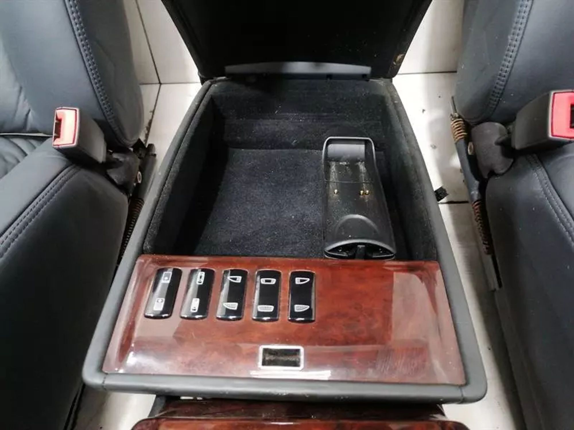 https://ycs.partsauto.market/partsauto-images/thmbs/h353NjtZg3VDP19b5HMt7LlpbQ93/3a752ec151b39b2107781674c6644730/a5a37fecddf1d08f84d661e5ff43eb03.jpg