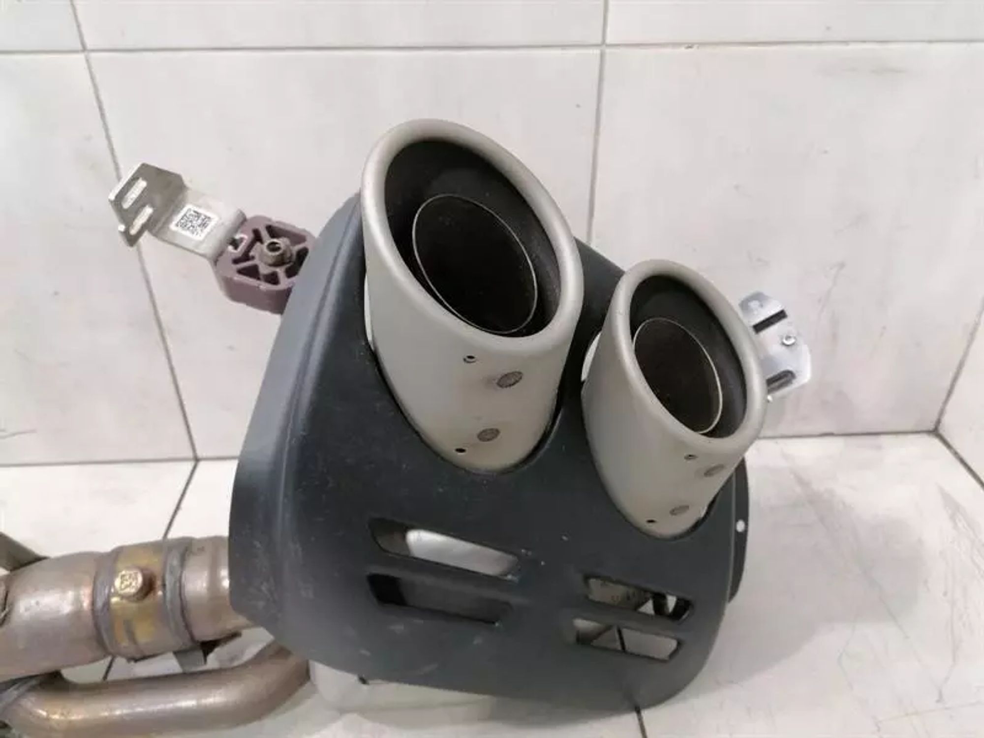 Глушитель выхлопа Ferrari Purosangue F175 Титановый, 930000 рублей, Москва