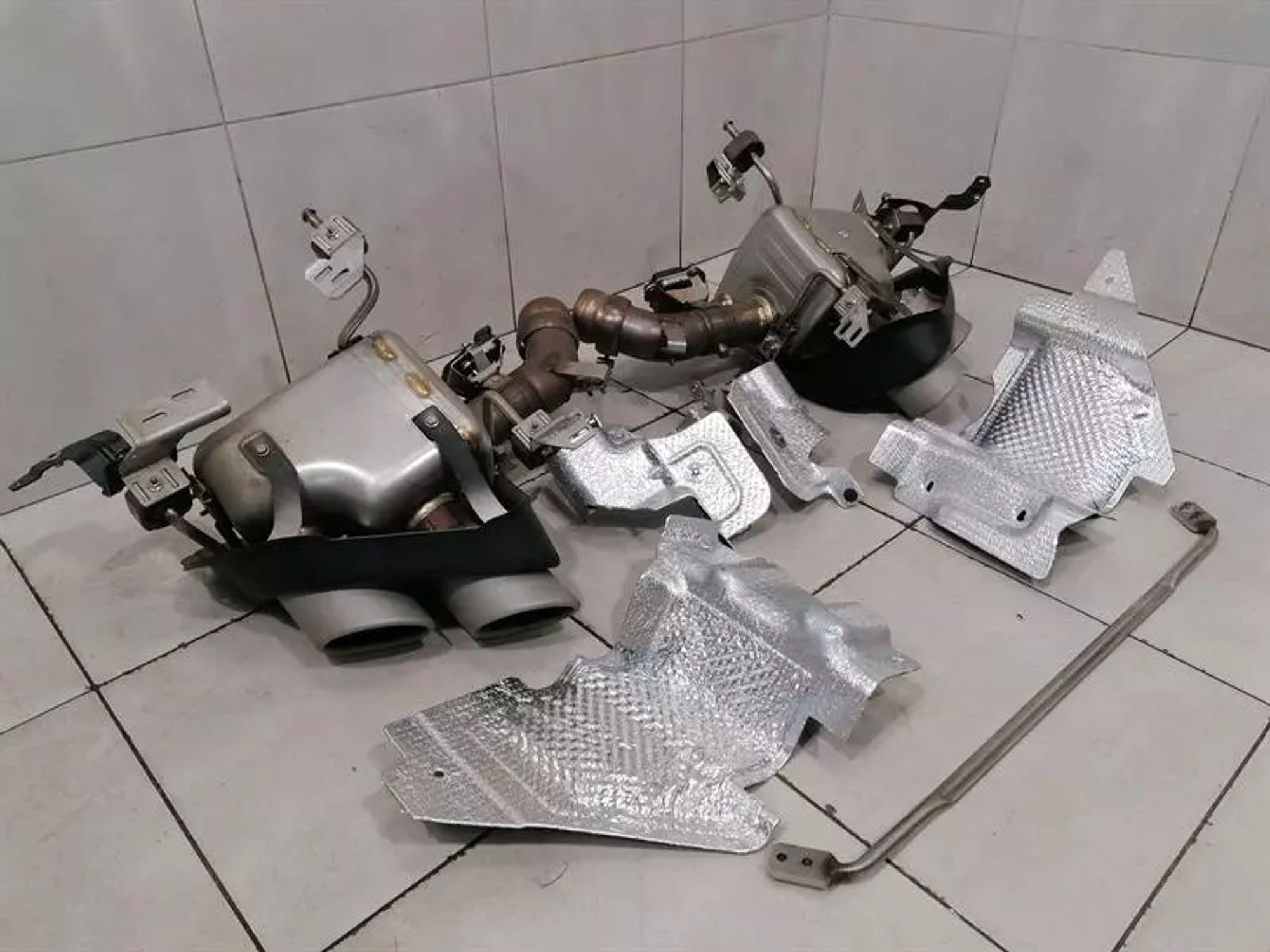 Глушитель выхлопа Ferrari Purosangue F175 Титановый, 930000 рублей, Москва