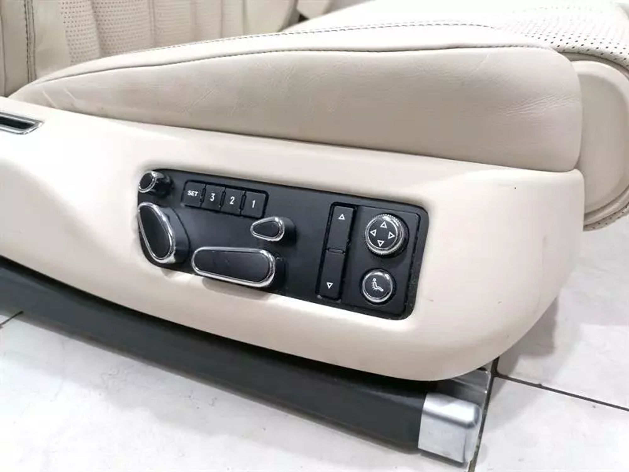 Комплект сидений BENTLEY FLYING TRACK MK2 13-19 вентиляция массаж, 640000 рублей, Москва