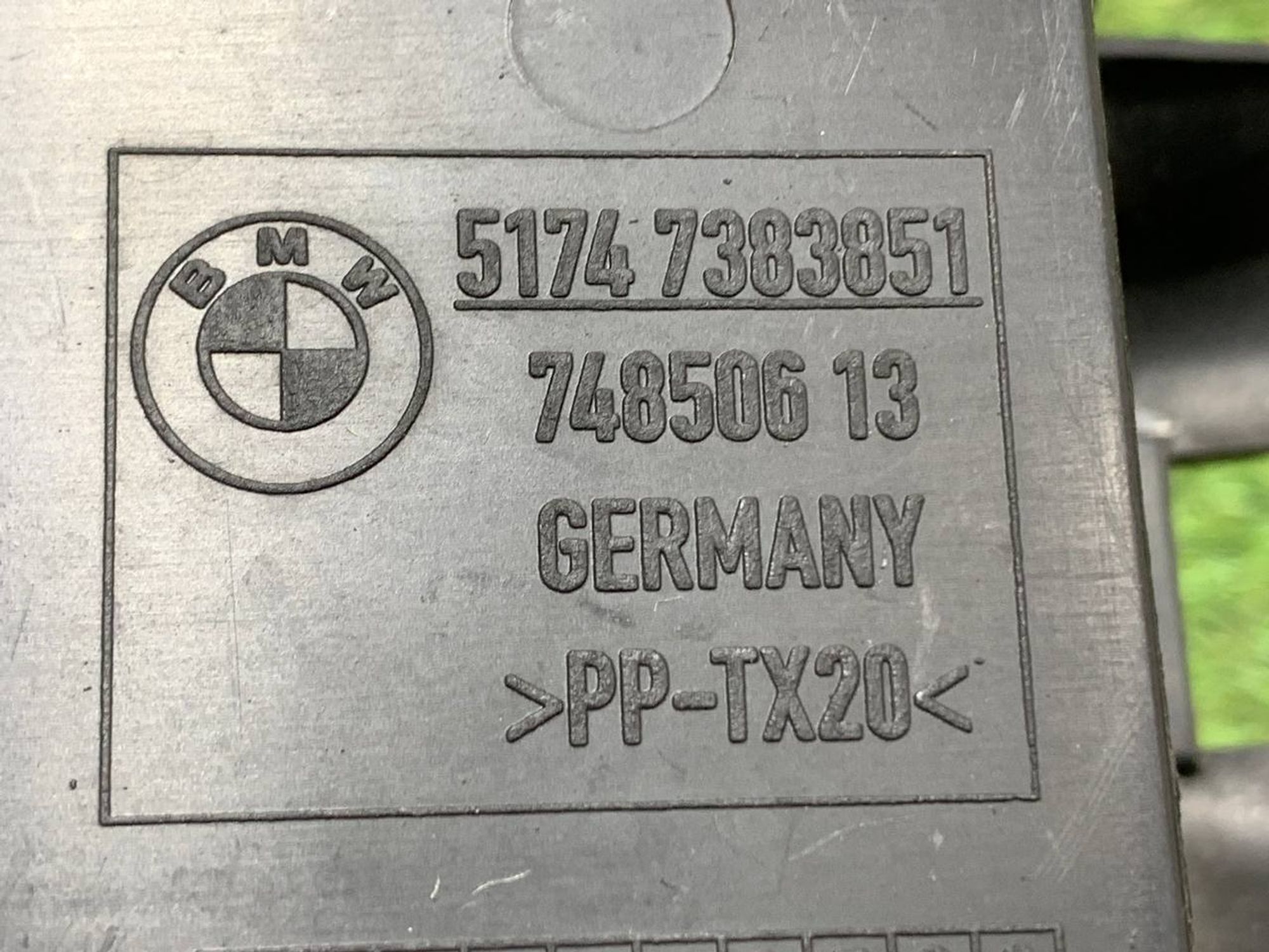 https://ycs.partsauto.market/partsauto-images/thmbs/h353NjtZg3VDP19b5HMt7LlpbQ93/3f21be5227a31eea0eb8ef2264f30dec/fe6f7a711049c035b1bb8df2c94ab81f.jpg