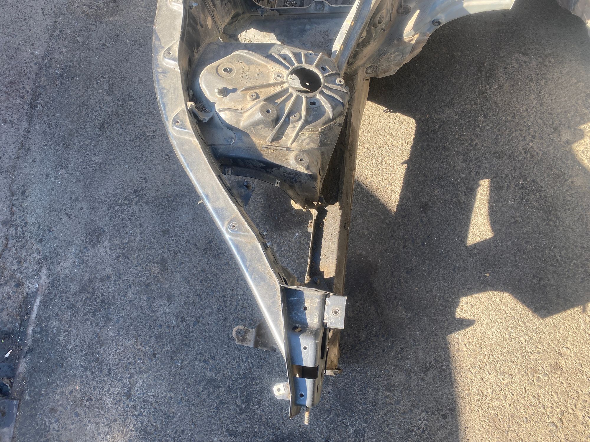 https://ycs.partsauto.market/partsauto-images/thmbs/h353NjtZg3VDP19b5HMt7LlpbQ93/3f550e1b61148f834cbb712645d9a17b/7106b1153829bbab673657e43762d5d0.jpg