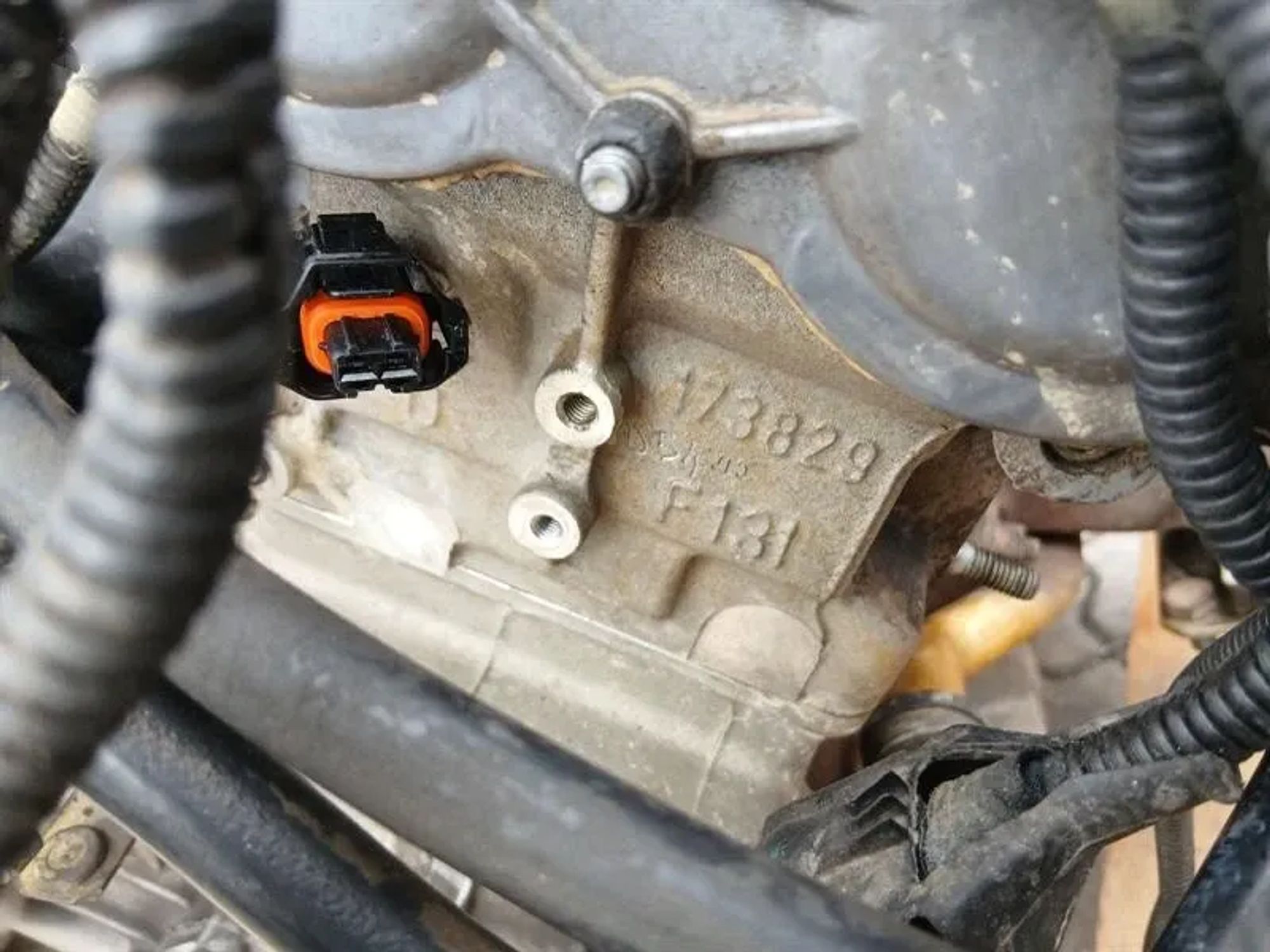 https://ycs.partsauto.market/partsauto-images/thmbs/h353NjtZg3VDP19b5HMt7LlpbQ93/44075d30b2578ac40b332c2b37d37b86/943897918212c6b09b86f353125e34d5.jpg