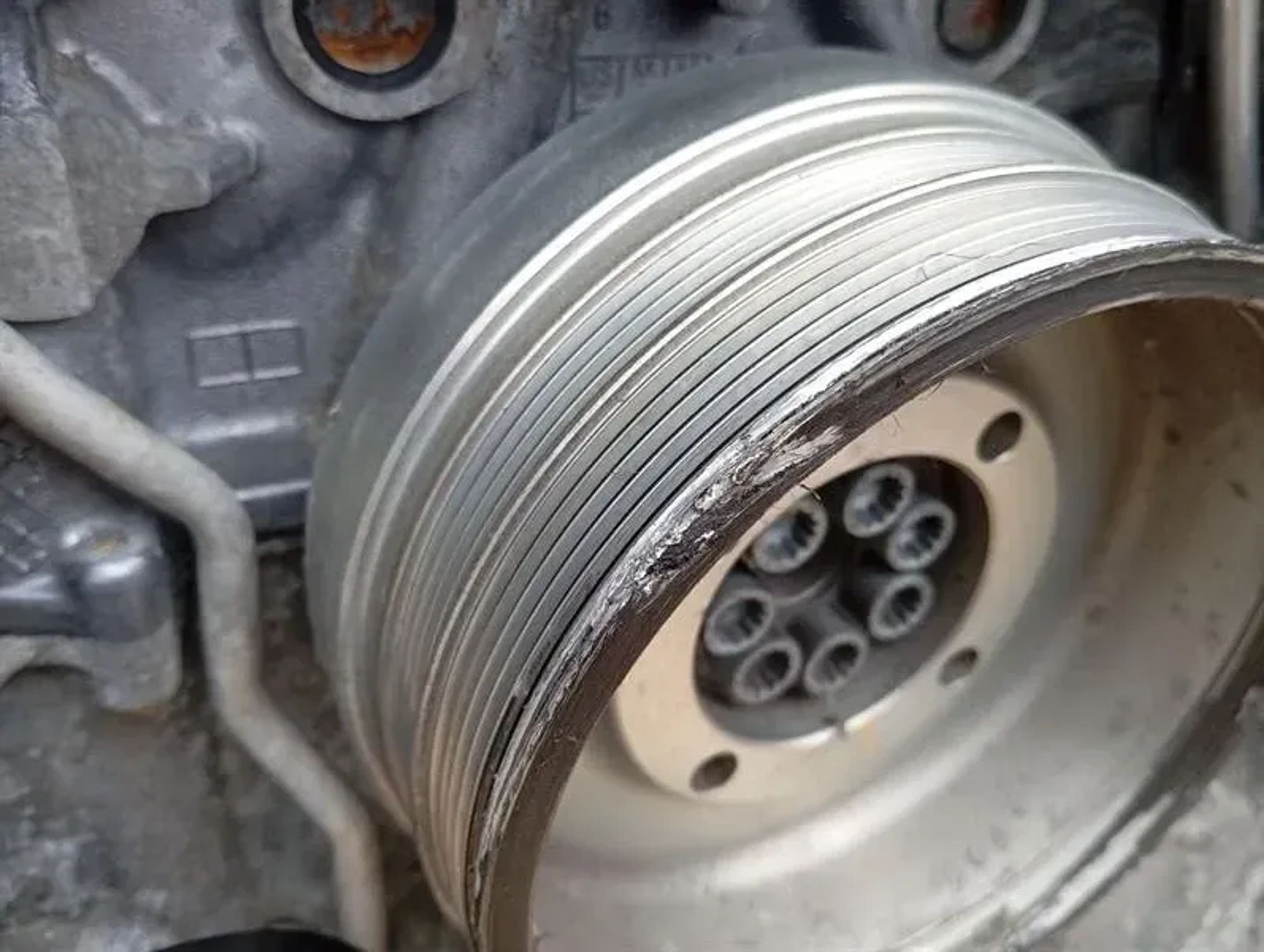 https://ycs.partsauto.market/partsauto-images/thmbs/h353NjtZg3VDP19b5HMt7LlpbQ93/4410f7320ea4965879d5be4aa1e31787/8437ceecec686af19b12bd91701af45a.jpg