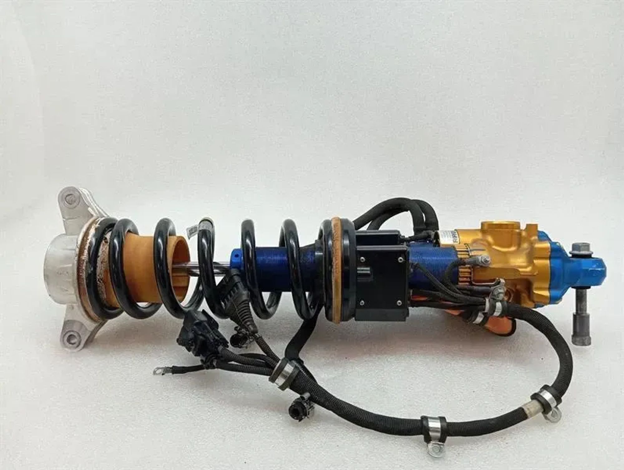 Амортизатор задний правый Ferrari Purosangue F175, 1250000 рублей, Москва