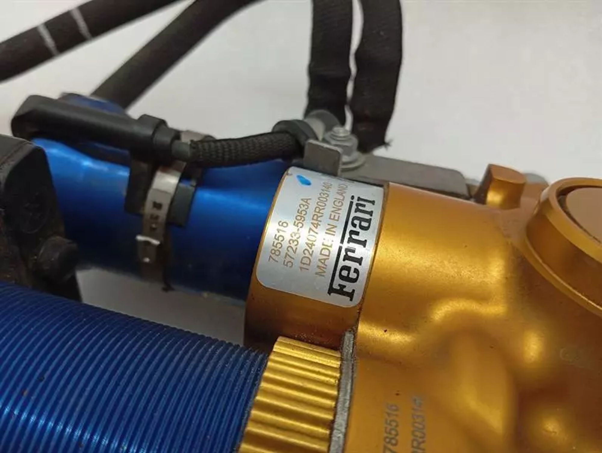 Амортизатор задний правый Ferrari Purosangue F175, 1250000 рублей, Москва