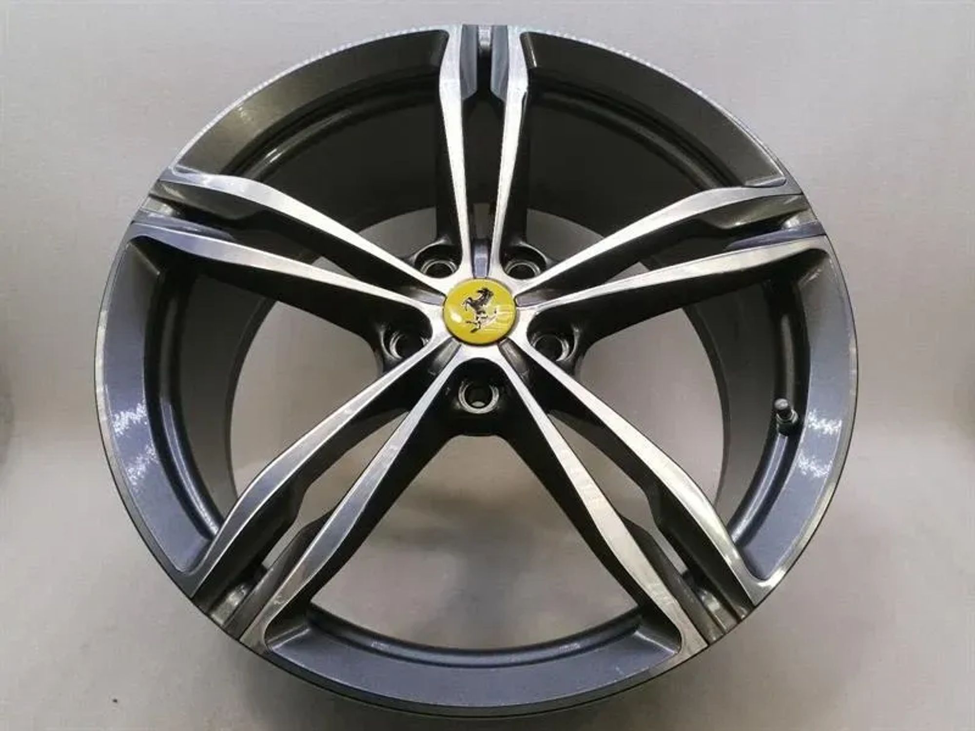 Комплект колес Ferrari GTC4 Lusso F151M, 595000 рублей, Москва