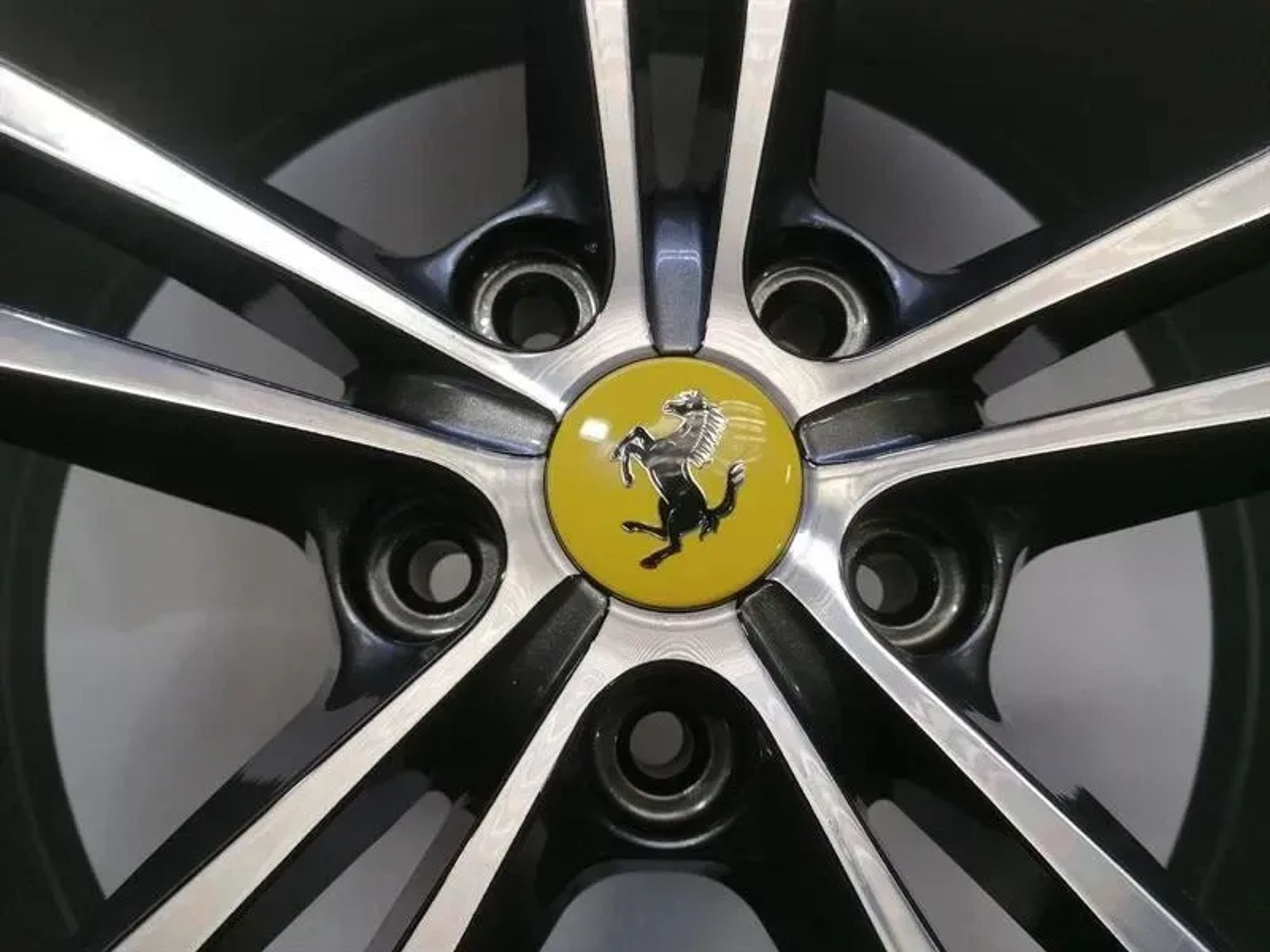 Комплект колес Ferrari GTC4 Lusso F151M, 595000 рублей, Москва