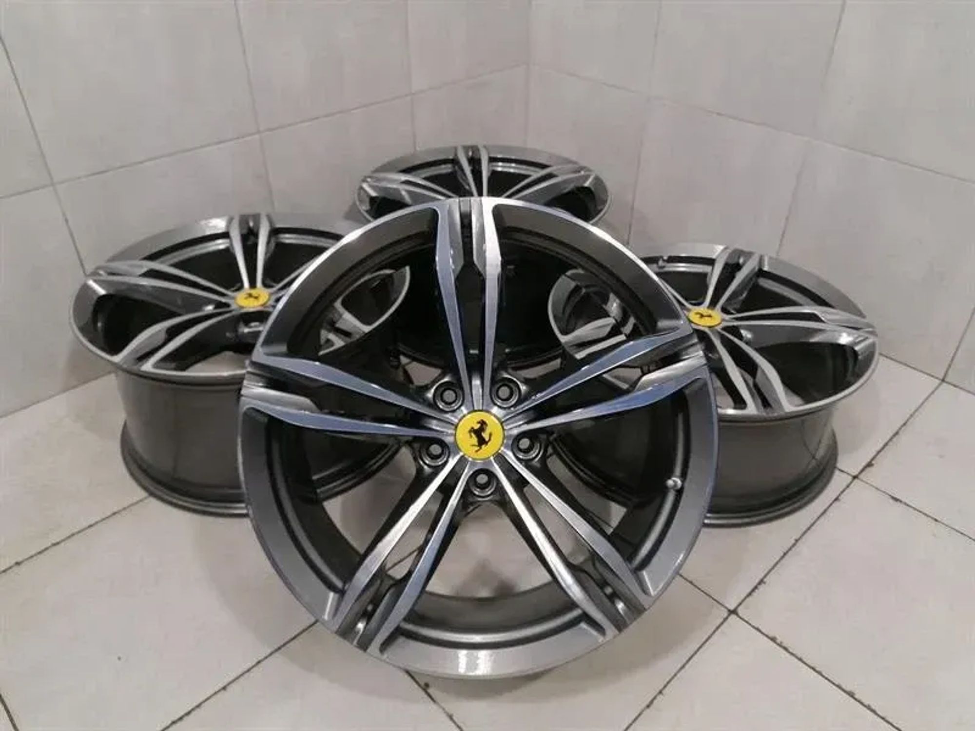 Комплект колес Ferrari GTC4 Lusso F151M, 595000 рублей, Москва