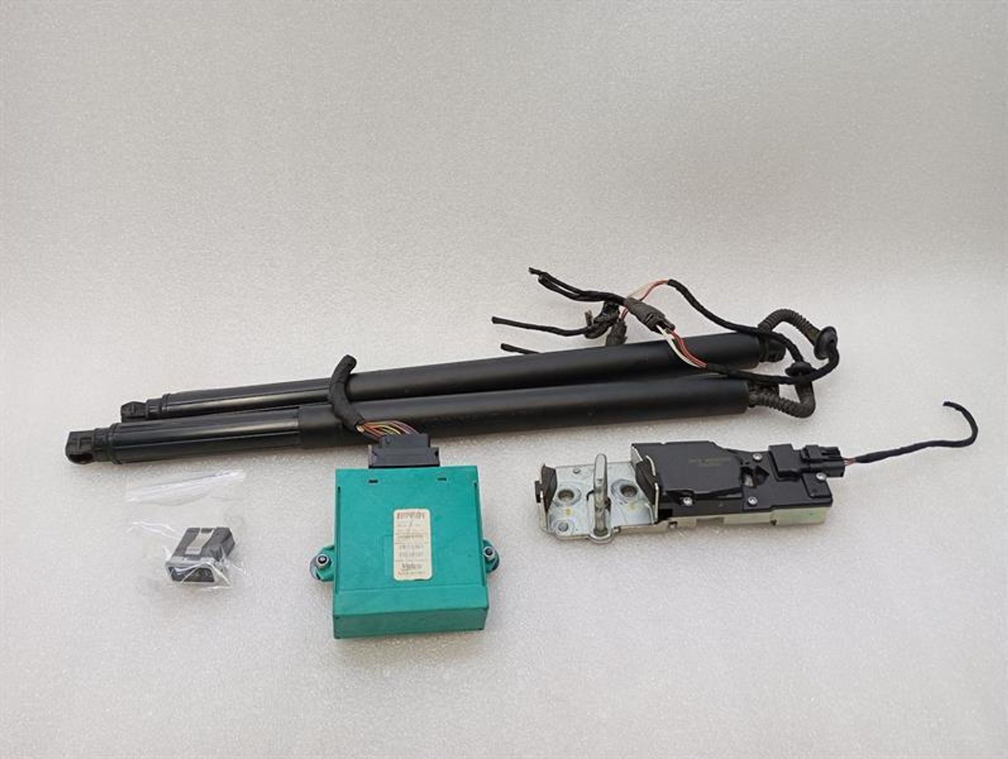 Электропривод крышки багажника Ferrari FF F151, 330000 рублей, Москва