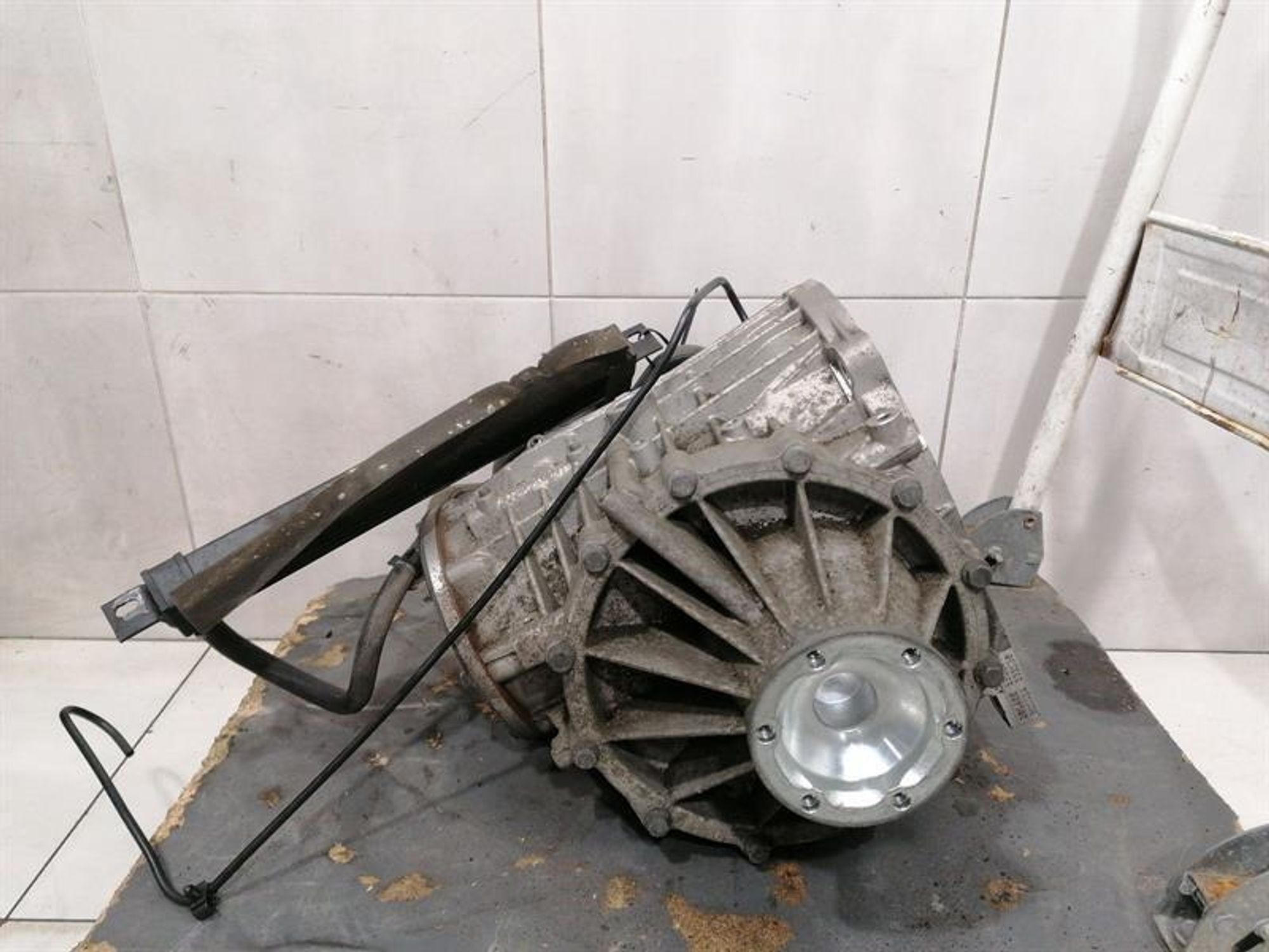 Задний дифференциал Aston Martin DB9 Volante, 640000 рублей, Москва