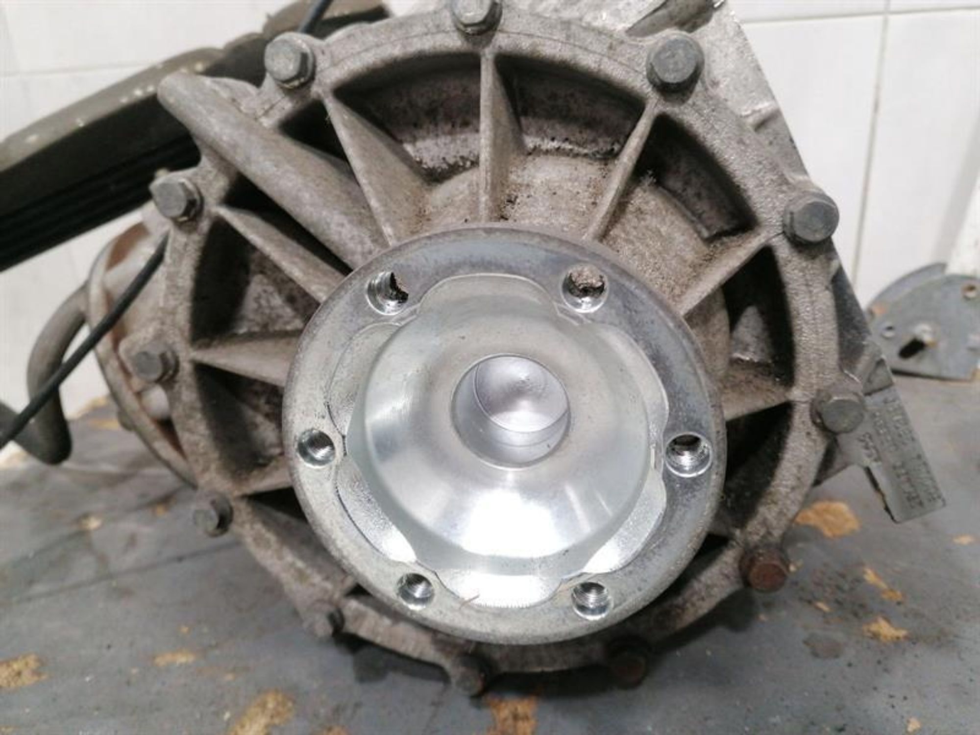 Задний дифференциал Aston Martin DB9 Volante, 640000 рублей, Москва