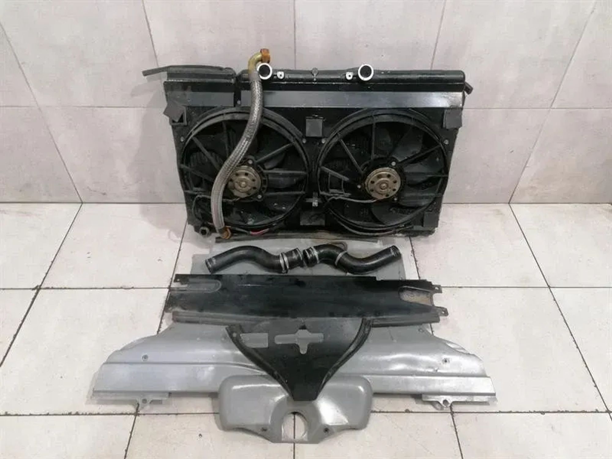 https://ycs.partsauto.market/partsauto-images/thmbs/h353NjtZg3VDP19b5HMt7LlpbQ93/4d4dba9069b8820bb42bb44692dcc80a/e6dcfb346b63db1814af0e0eeea6bc82.jpg