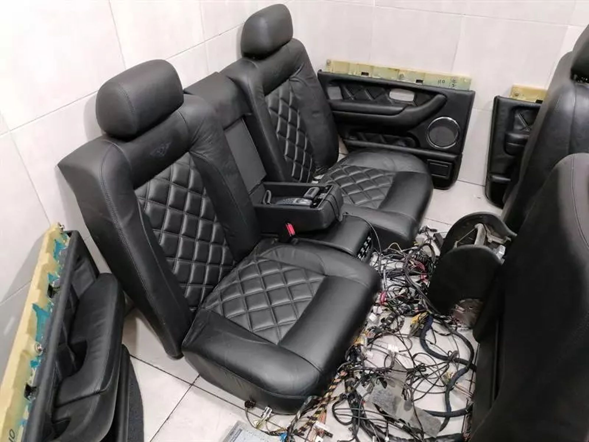 Комплект сидений BENTLEY ARNAGE T Mulliner ARNAGE, 710000 рублей, Москва