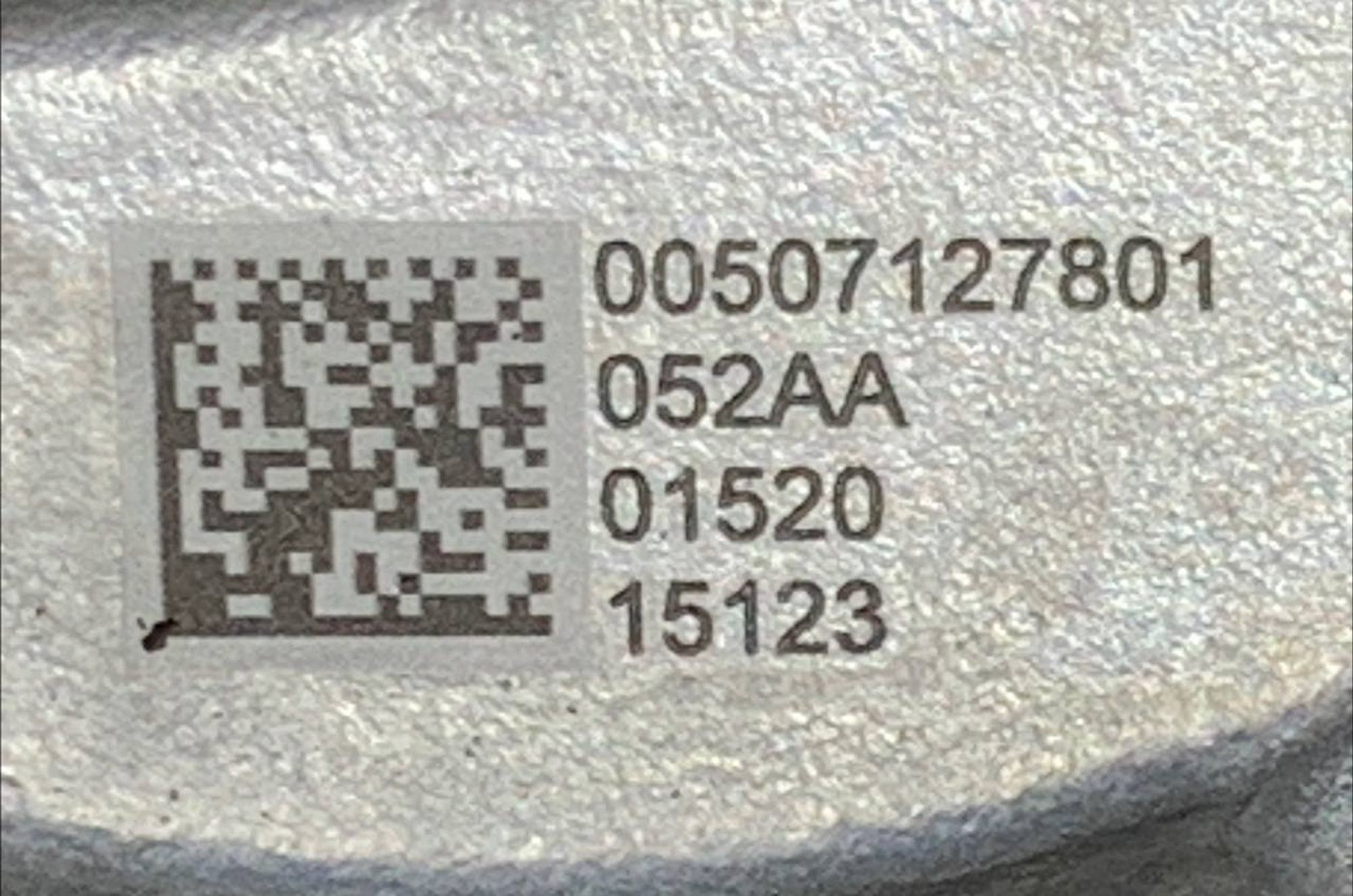 https://ycs.partsauto.market/partsauto-images/thmbs/h353NjtZg3VDP19b5HMt7LlpbQ93/50fa5af34dfec1df3015447b05e31c84/485077141f55142739aa77ef996ac602.jpg