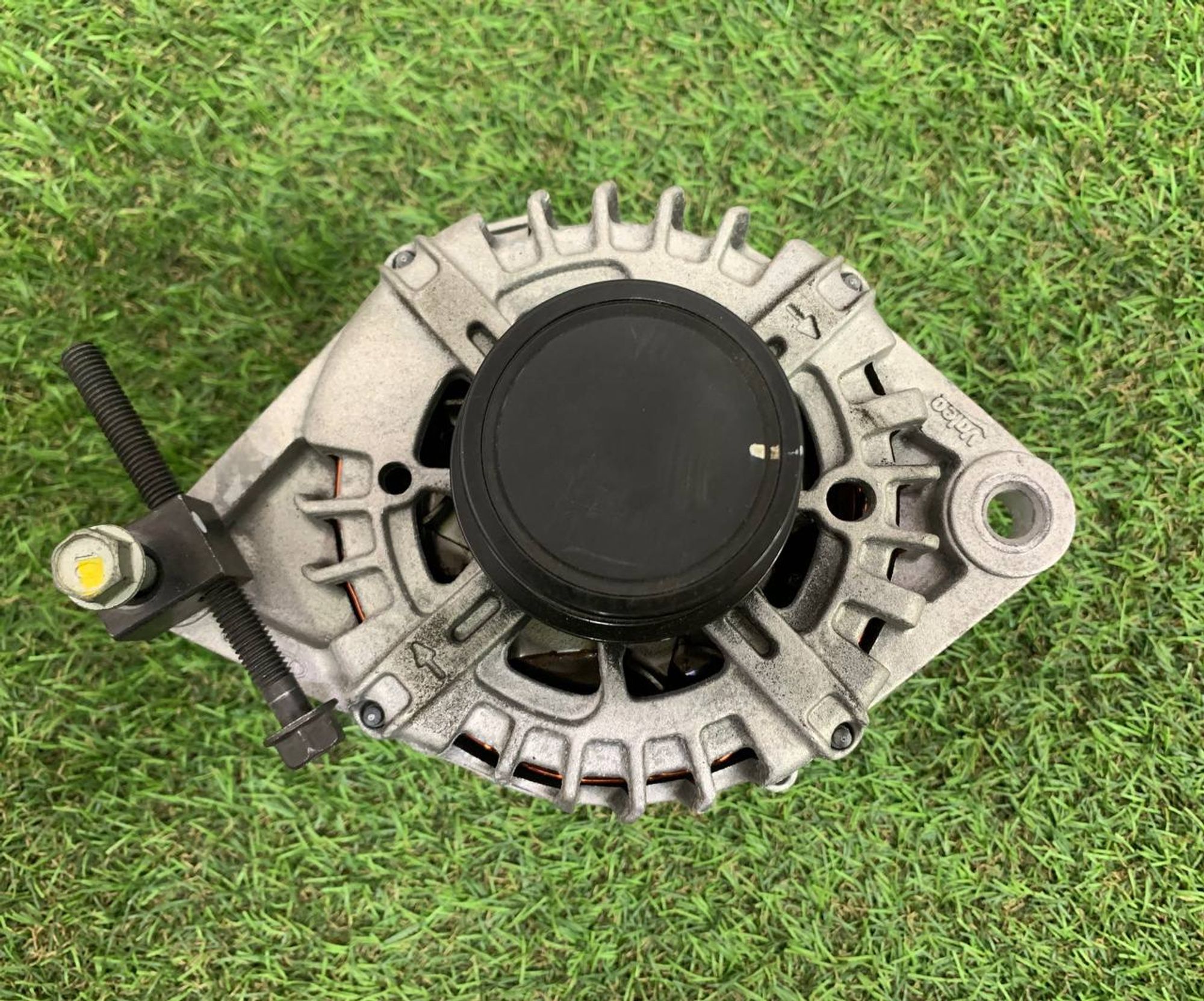 https://ycs.partsauto.market/partsauto-images/thmbs/h353NjtZg3VDP19b5HMt7LlpbQ93/526255b49c39674c8c1a7165aeaf1533/d0eef436adfd40ec9d9ba05b3840dc0b.jpg