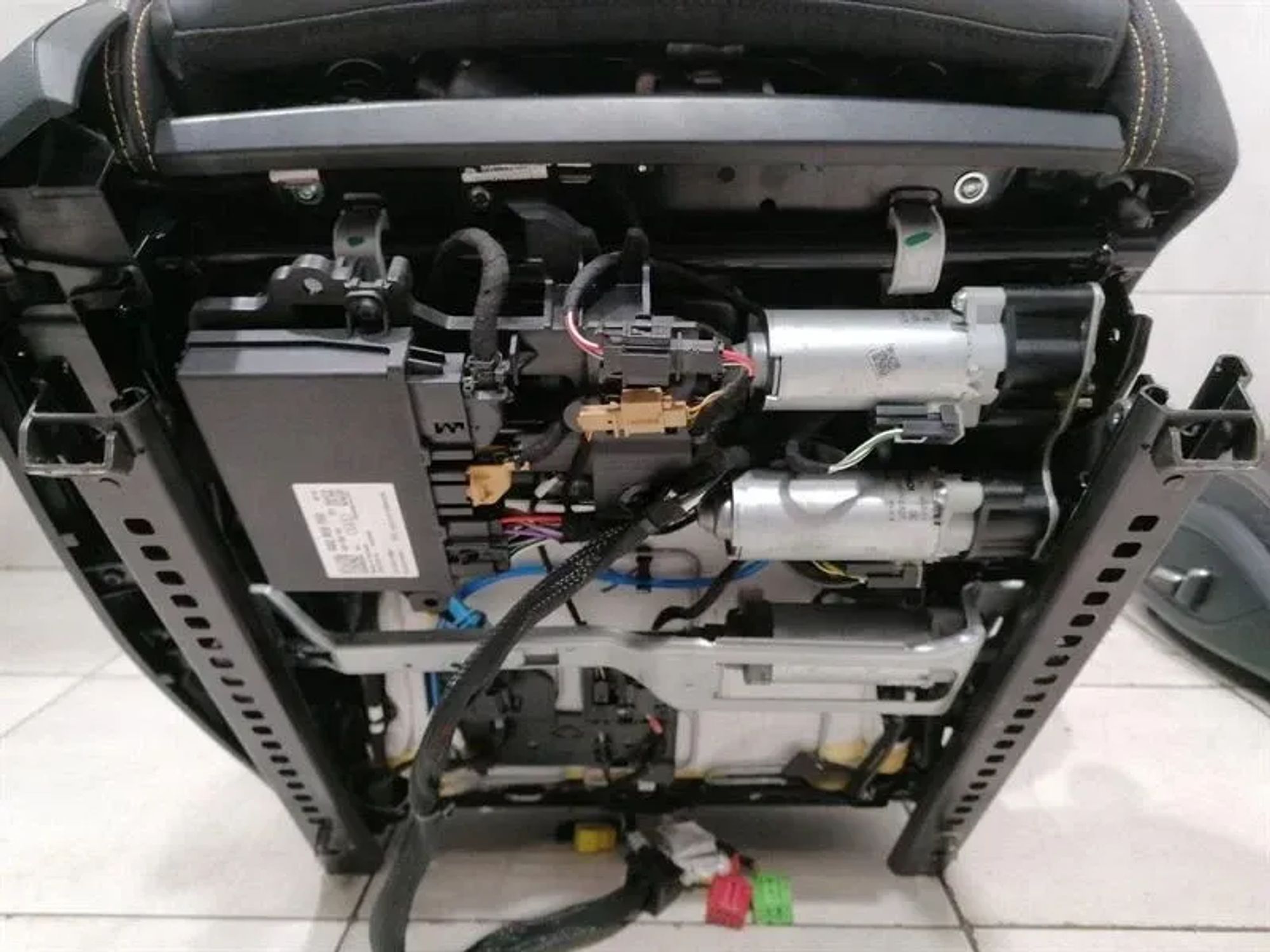 https://ycs.partsauto.market/partsauto-images/thmbs/h353NjtZg3VDP19b5HMt7LlpbQ93/53dfe44443e4acce7f8caad6edfaa4e6/cbeea8b00da7edb981dd9593a2931304.jpg