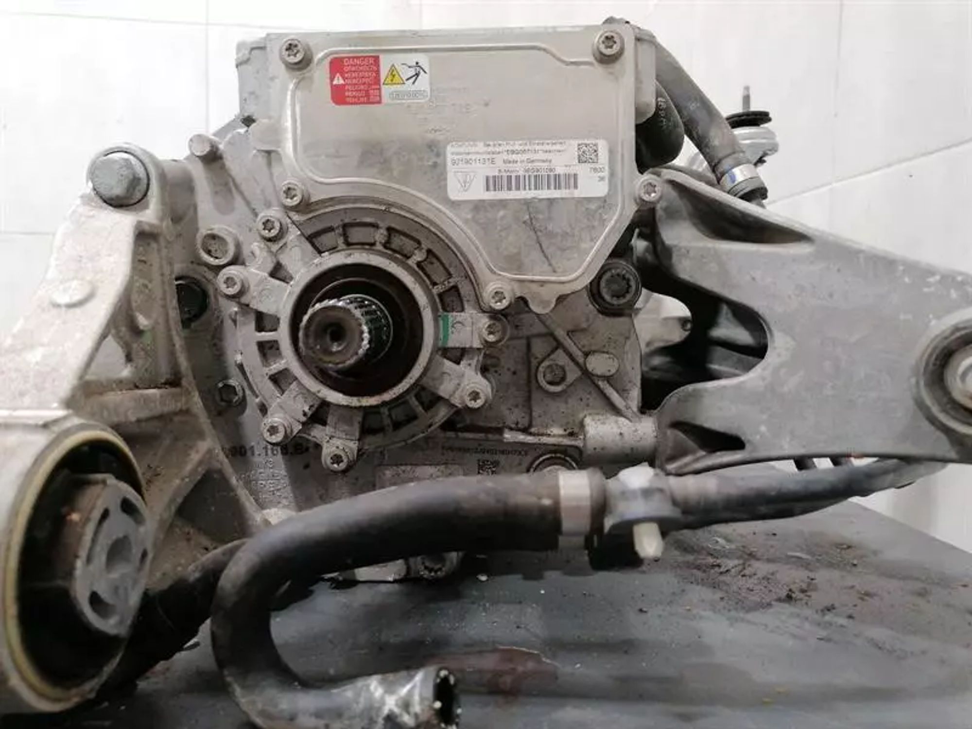 Двигатель ПРИВОДА ПЕРЕДНЕЙ ОСИ EBG Porsche Taycan 9J, 985000 рублей, Москва