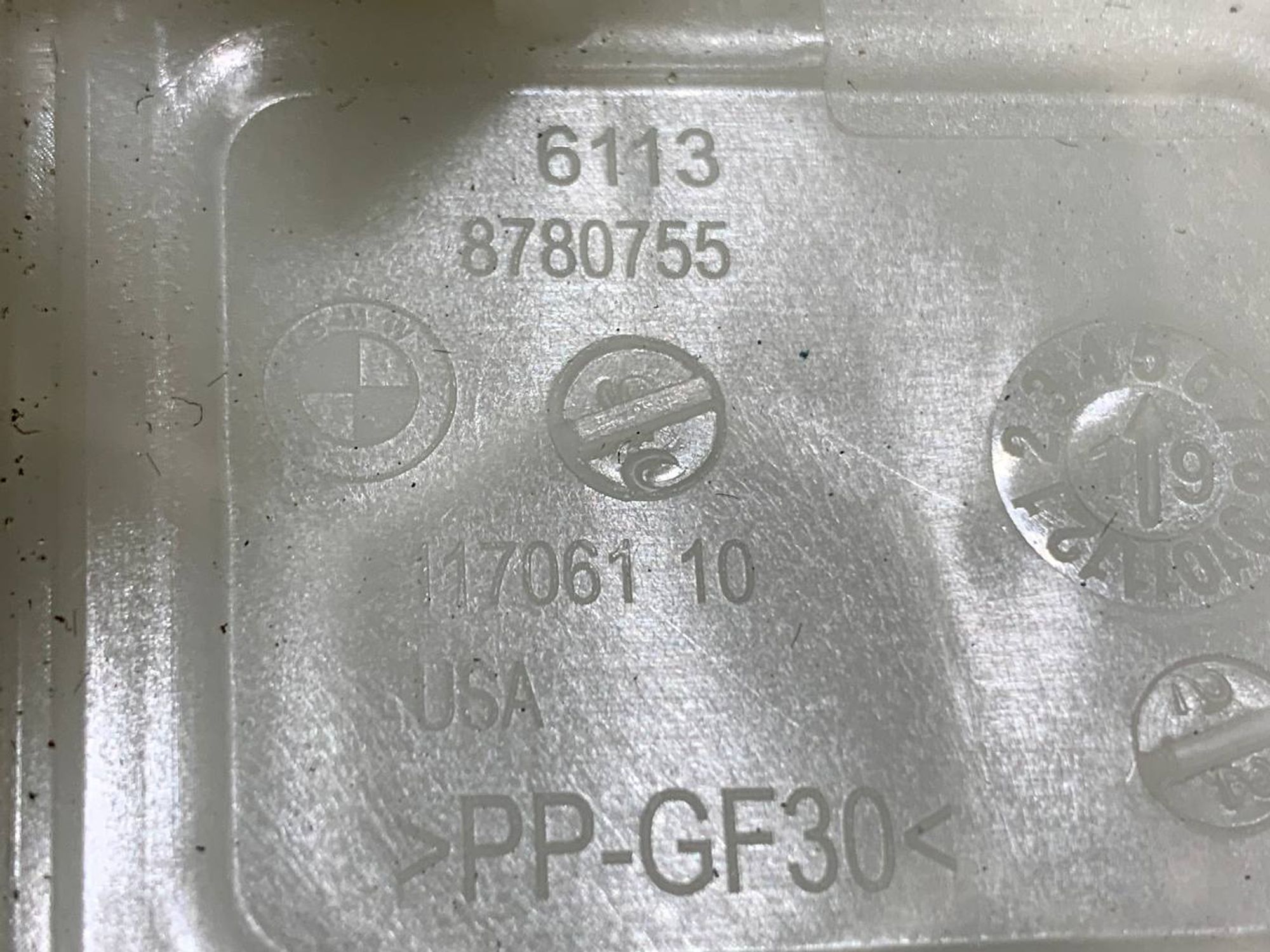 https://ycs.partsauto.market/partsauto-images/thmbs/h353NjtZg3VDP19b5HMt7LlpbQ93/59d01957daaa16a2ed569a321d76a045/75eaf7ebf02f0058e0343ca4f4cfdafb.jpg