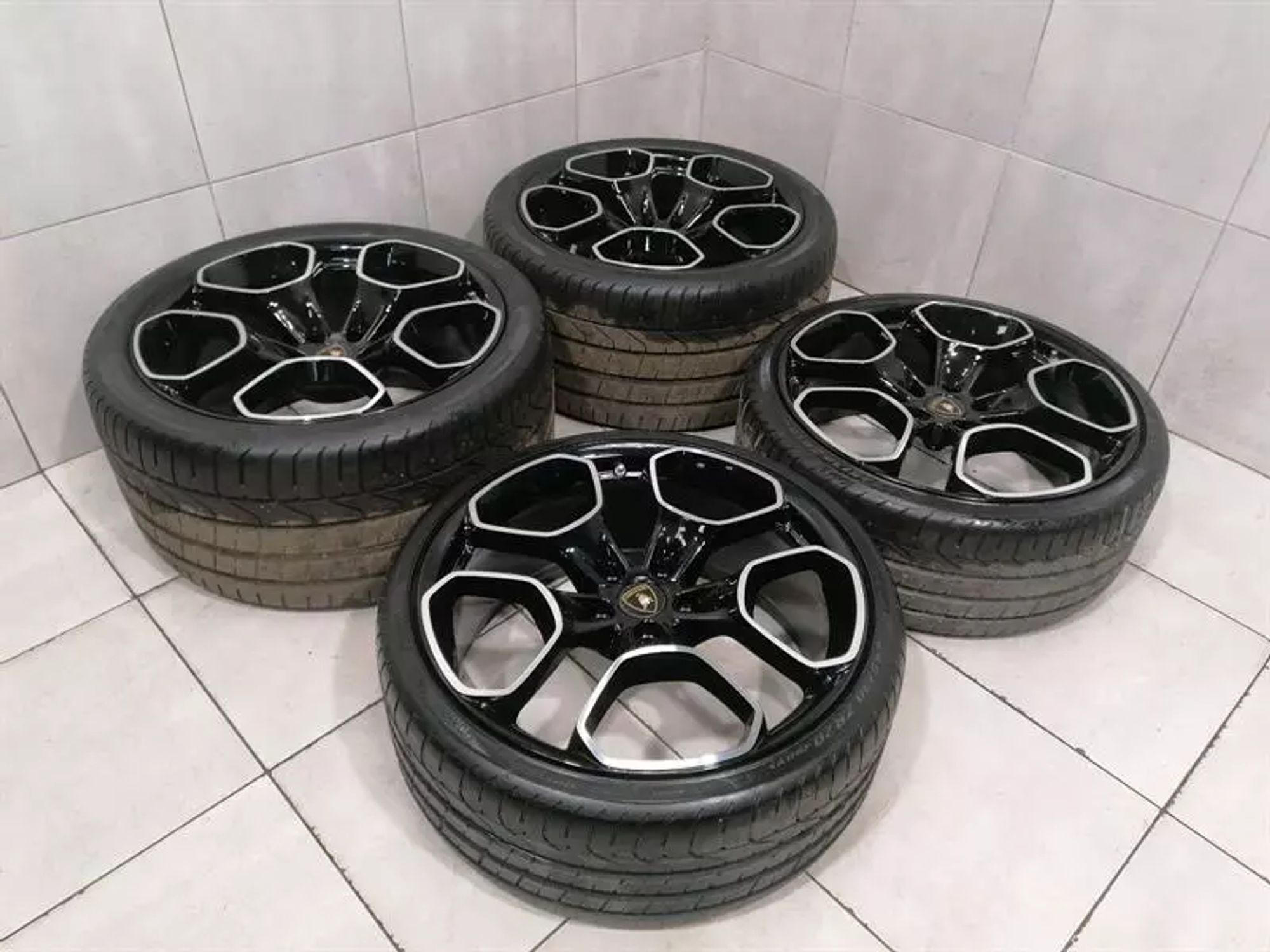 Колеса LAMBORGHINI HURACAN 4T0601017, 735000 рублей, Москва