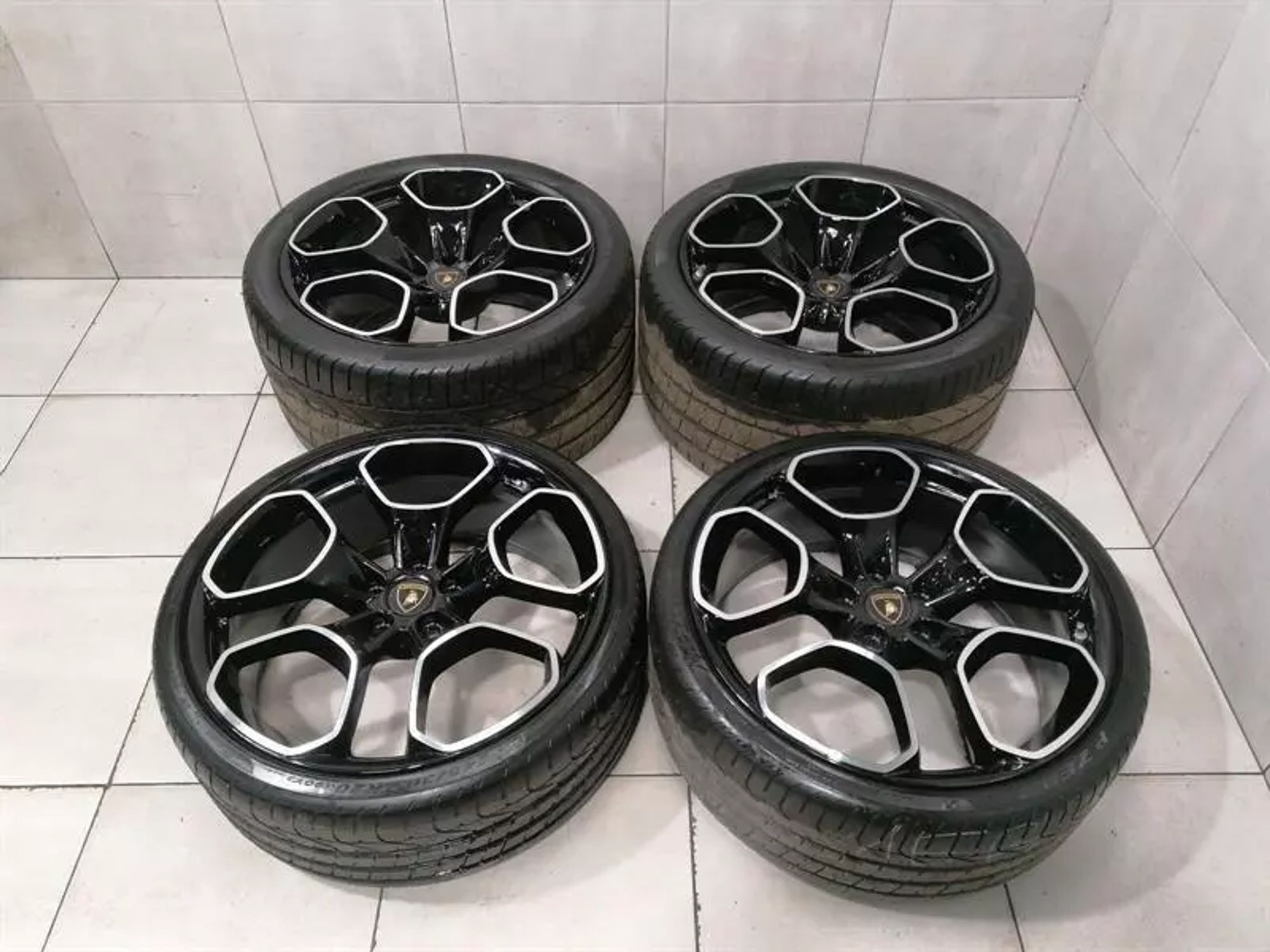 Колеса LAMBORGHINI HURACAN 4T0601017, 735000 рублей, Москва