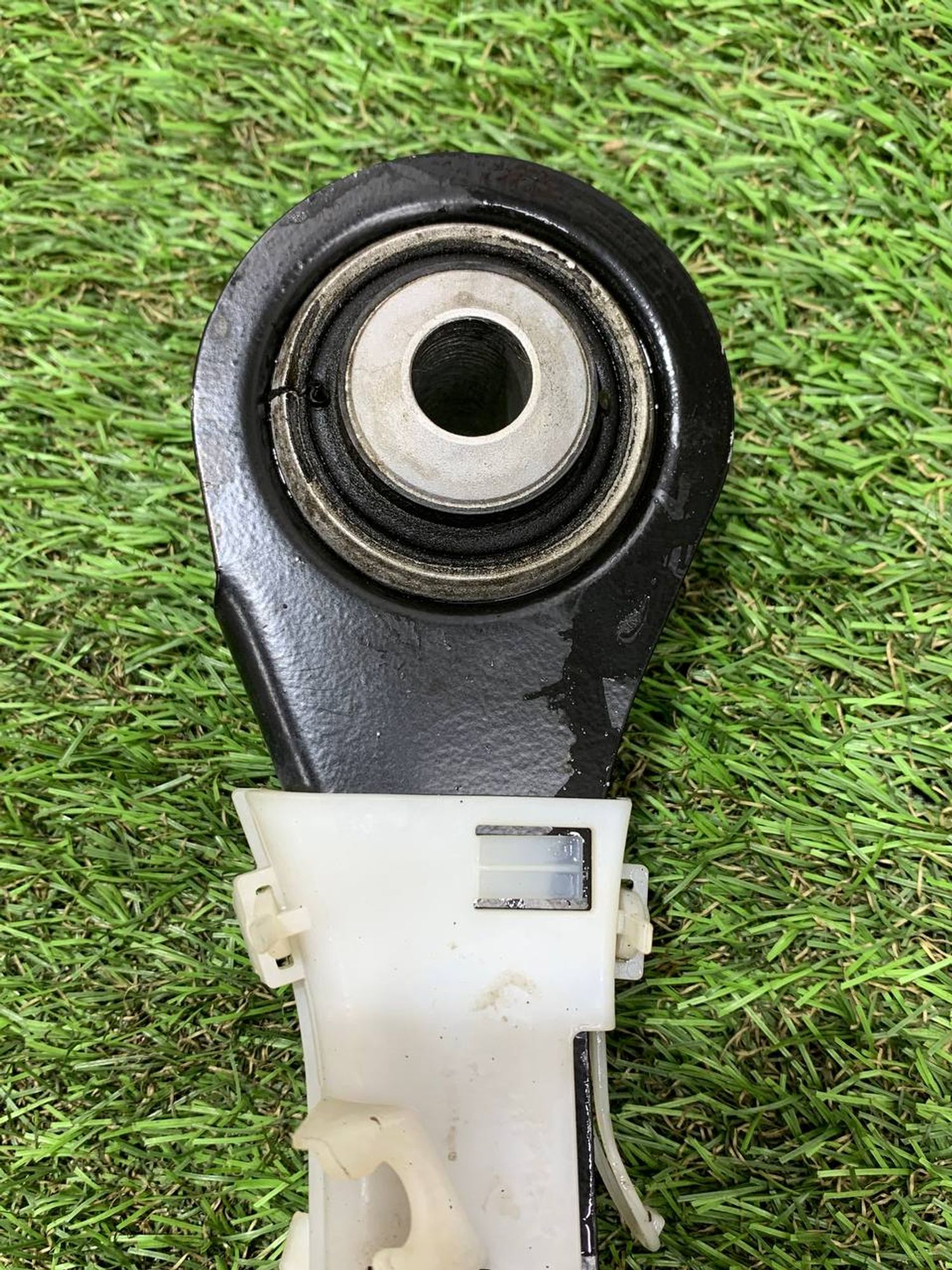 https://ycs.partsauto.market/partsauto-images/thmbs/h353NjtZg3VDP19b5HMt7LlpbQ93/5e6fac80a508f5c8605addabaaaf1641/e30546e14267d618dbf1bf33a919f4dc.jpg