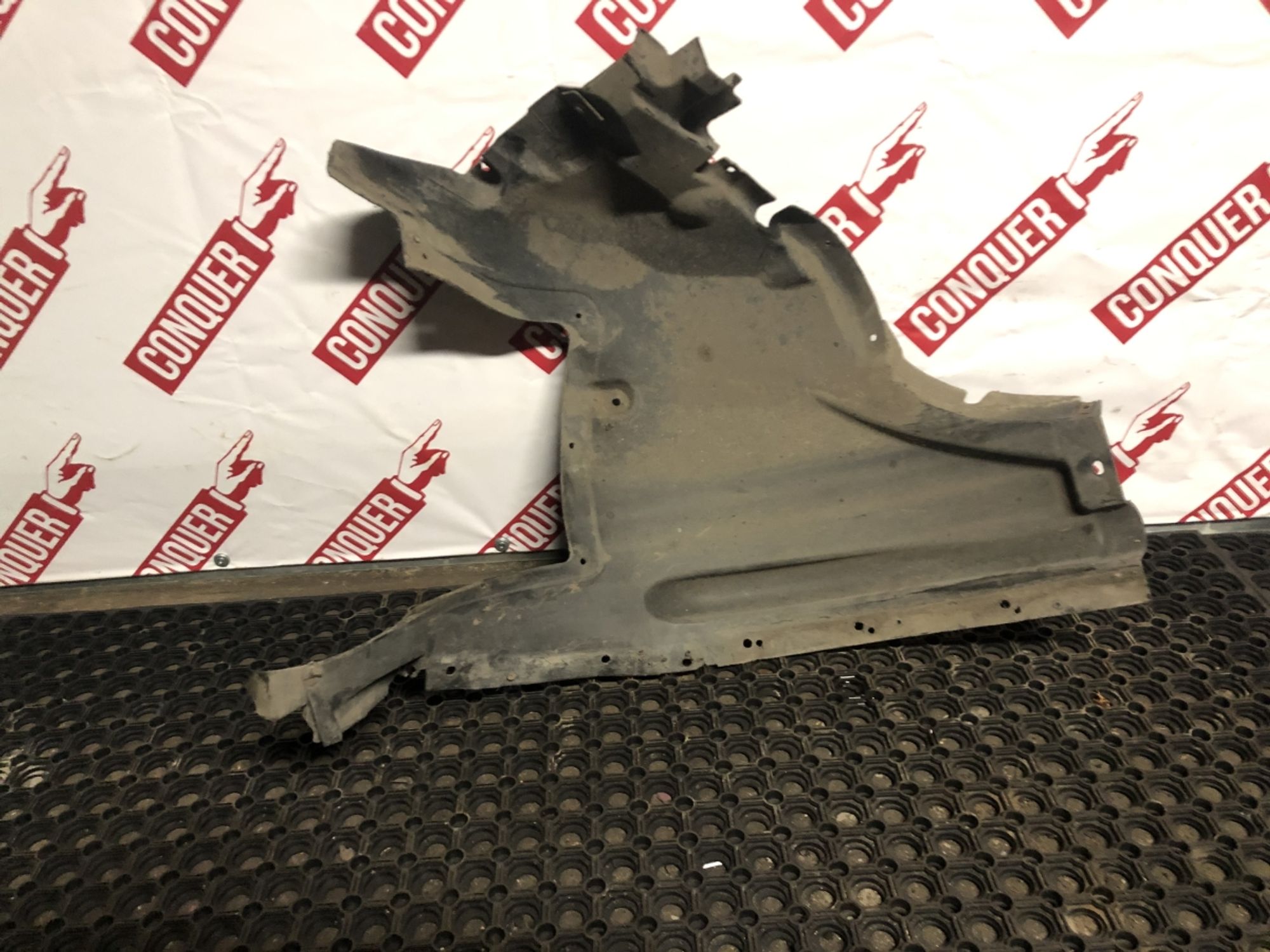 https://ycs.partsauto.market/partsauto-images/thmbs/h353NjtZg3VDP19b5HMt7LlpbQ93/5ef65cf782b0bb7bc9ba2a4fc11778d9/d88d27f6a3cd2556d07e12288f0d8cd5.jpg