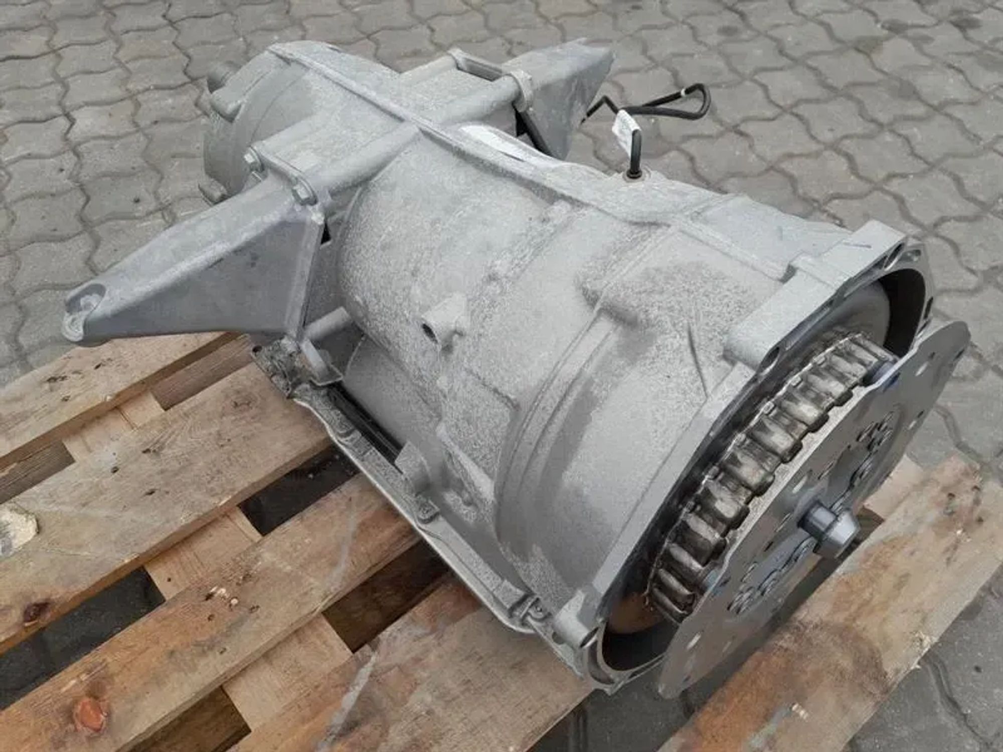 Коробка передач Aston Martin DBS SUPERLEGGERA AM7 8HP95, 1350000 рублей, Москва