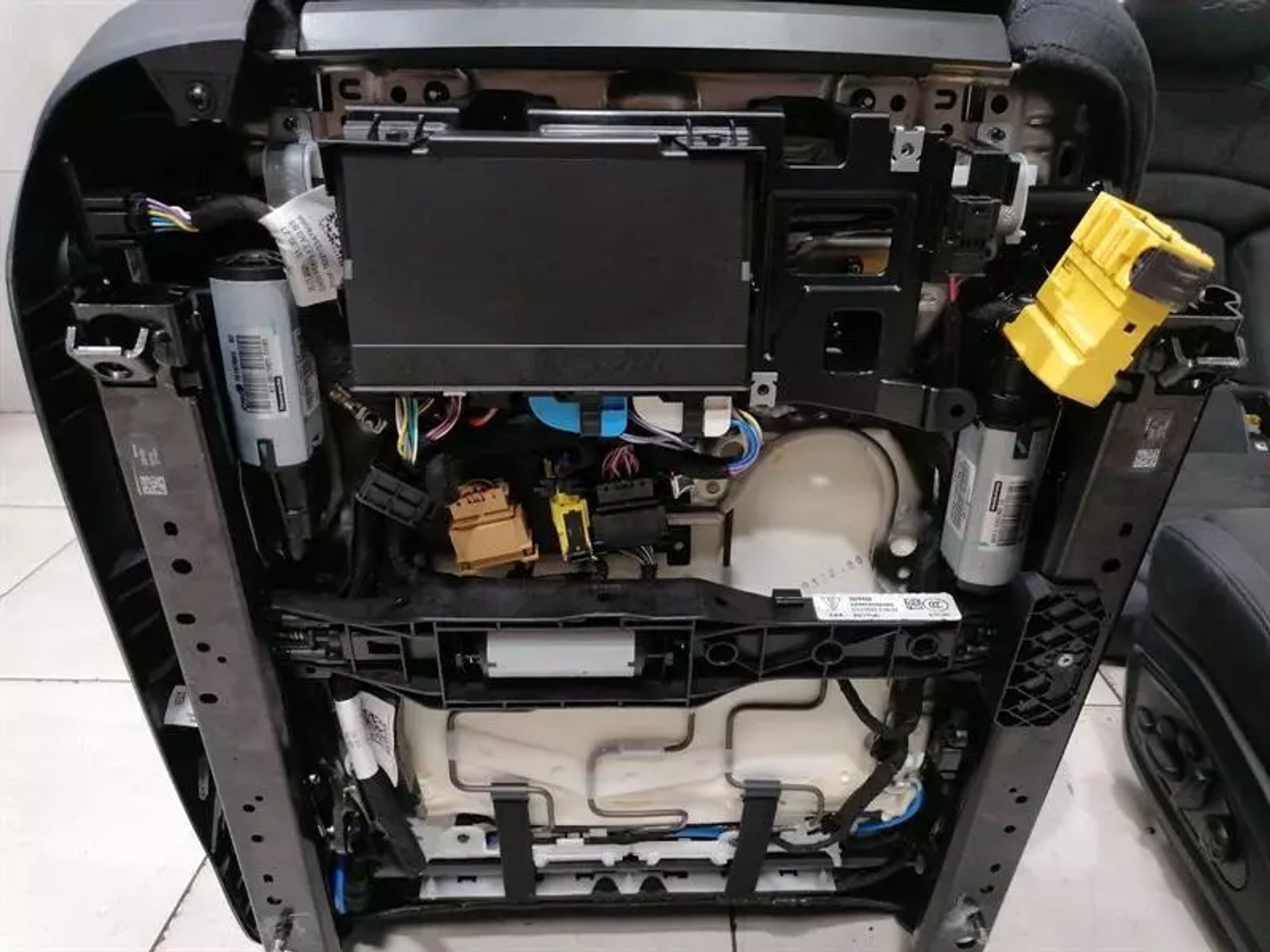 https://ycs.partsauto.market/partsauto-images/thmbs/h353NjtZg3VDP19b5HMt7LlpbQ93/6116d54825996201d41443e5575badbf/6d50726ae94b457fb5e3f6d310437276.jpg