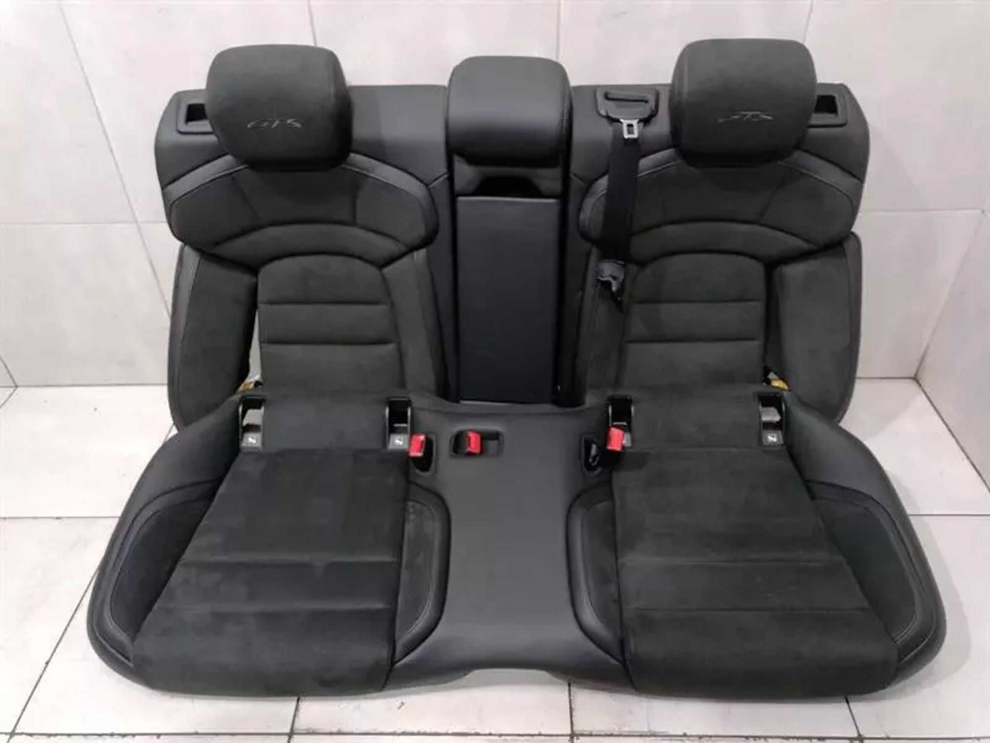 КОМПЛЕКТ СПОРТИВНЫХ СИДЕНИЙ PORSCHE TAYCAN 9J ИЗ АЛЬКАНТАРЫ GTS 18, 560000 рублей, Москва