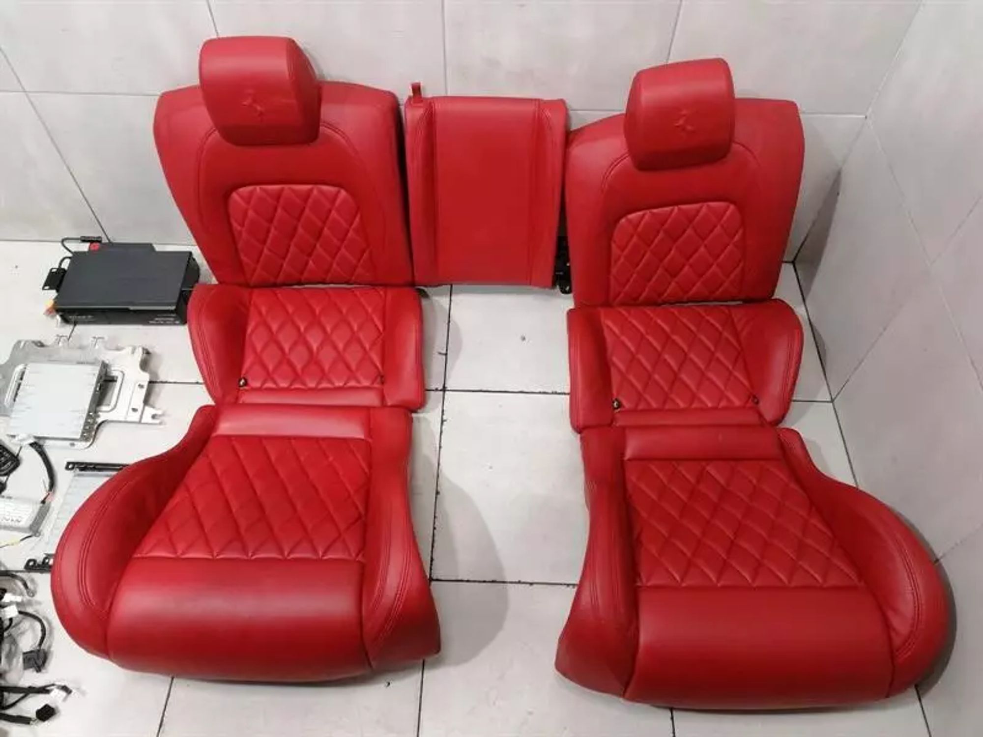 Салон в сборе Ferrari FF F151 Red Diamond, 1050000 рублей, Москва