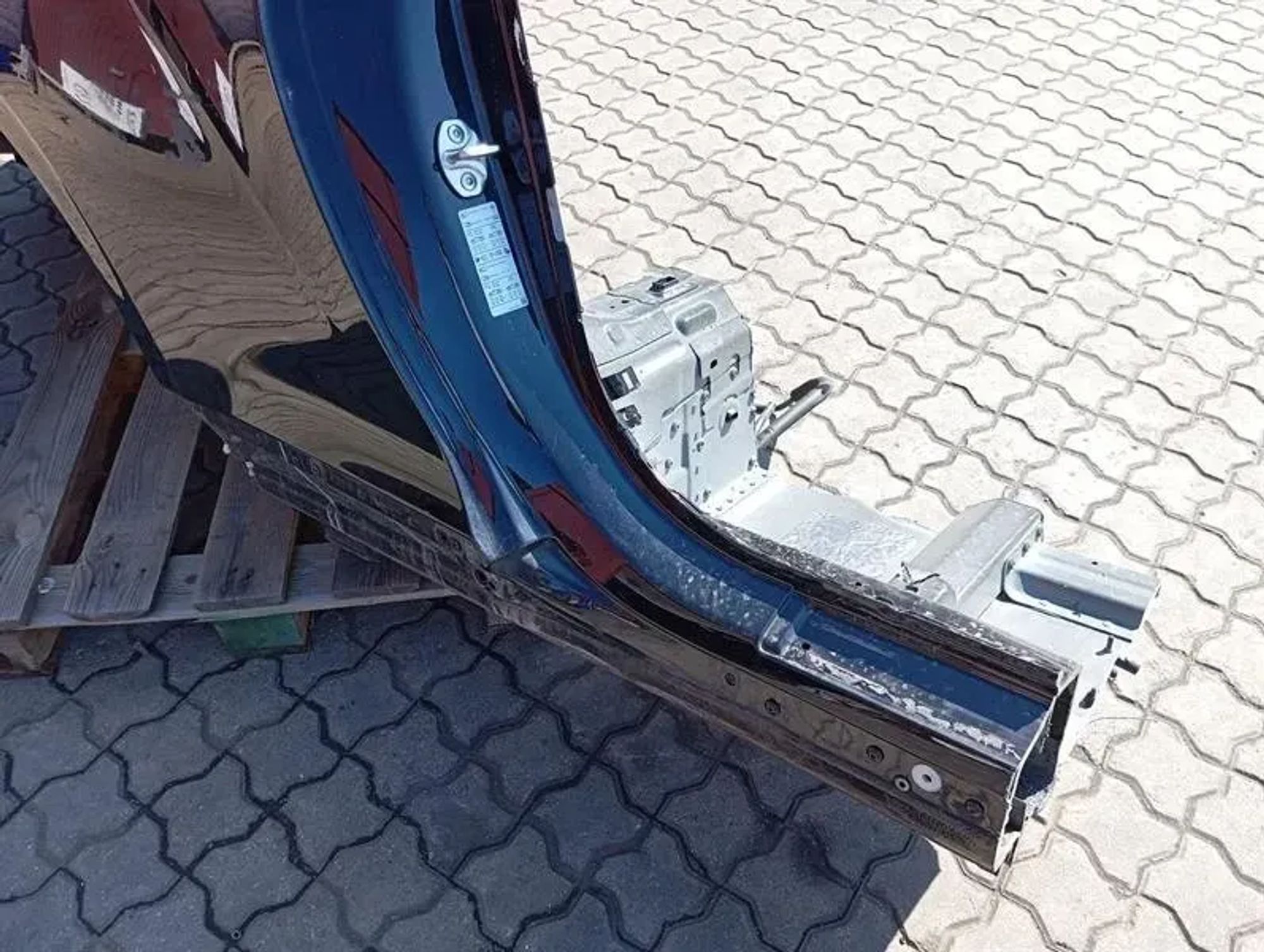 Задняя панель Bentley Continental GTC 18-24 3S 3SD 3SD898621J НА ЗАДНЕМ ШАССИ С ОТКИДНЫМ ВЕРХОМ, 760000 рублей, Москва