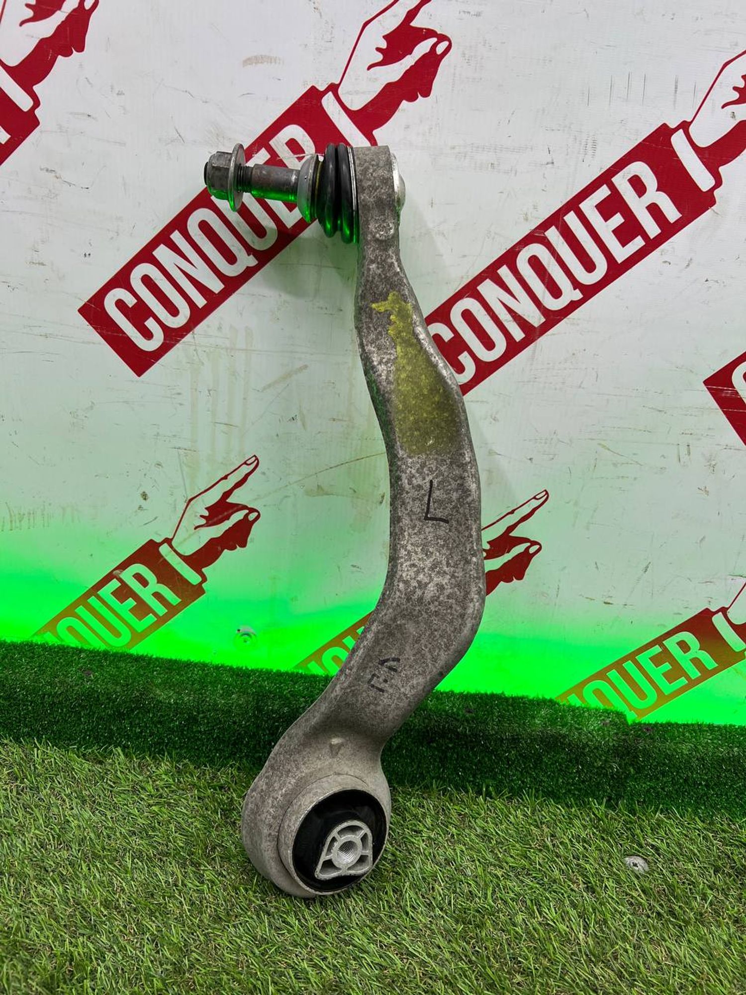 https://ycs.partsauto.market/partsauto-images/thmbs/h353NjtZg3VDP19b5HMt7LlpbQ93/63bd63082975480994b17dfbb86ad64d/33cb24e262efe6dad5116834da492992.jpg
