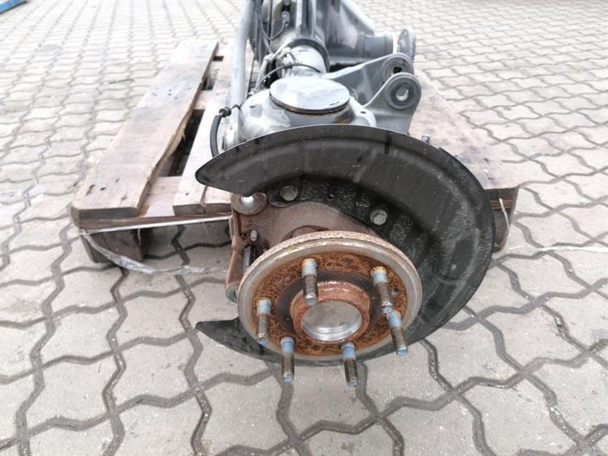https://ycs.partsauto.market/partsauto-images/thmbs/h353NjtZg3VDP19b5HMt7LlpbQ93/6585f36c78a75d10ae1f7a1c1e10ea06/997a7dbc75c6dd8fde9e736490f76ca1.jpg