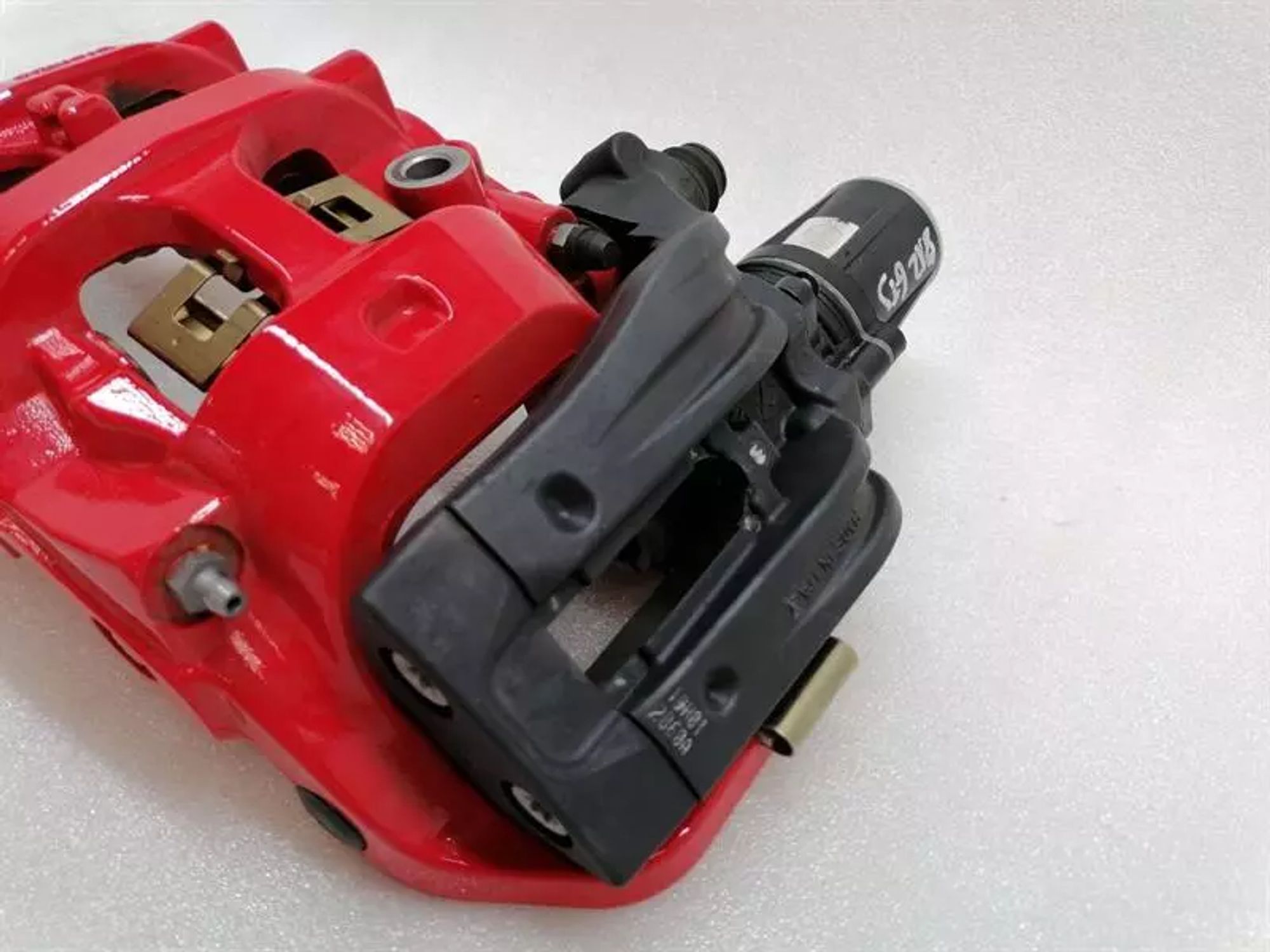 Суппорт задний левый Ferrari 812 Superfast 335705, 350000 рублей, Москва