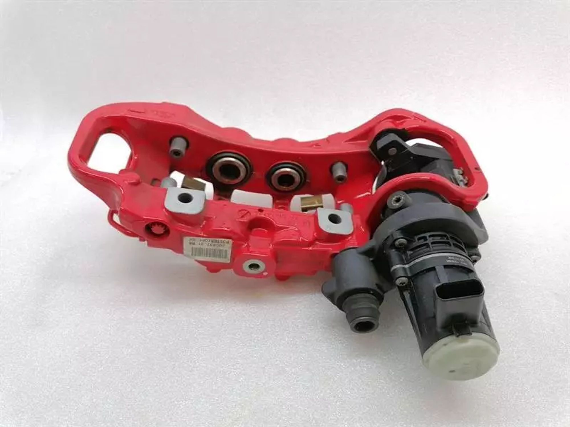 Суппорт задний левый Ferrari 812 Superfast 335705, 350000 рублей, Москва