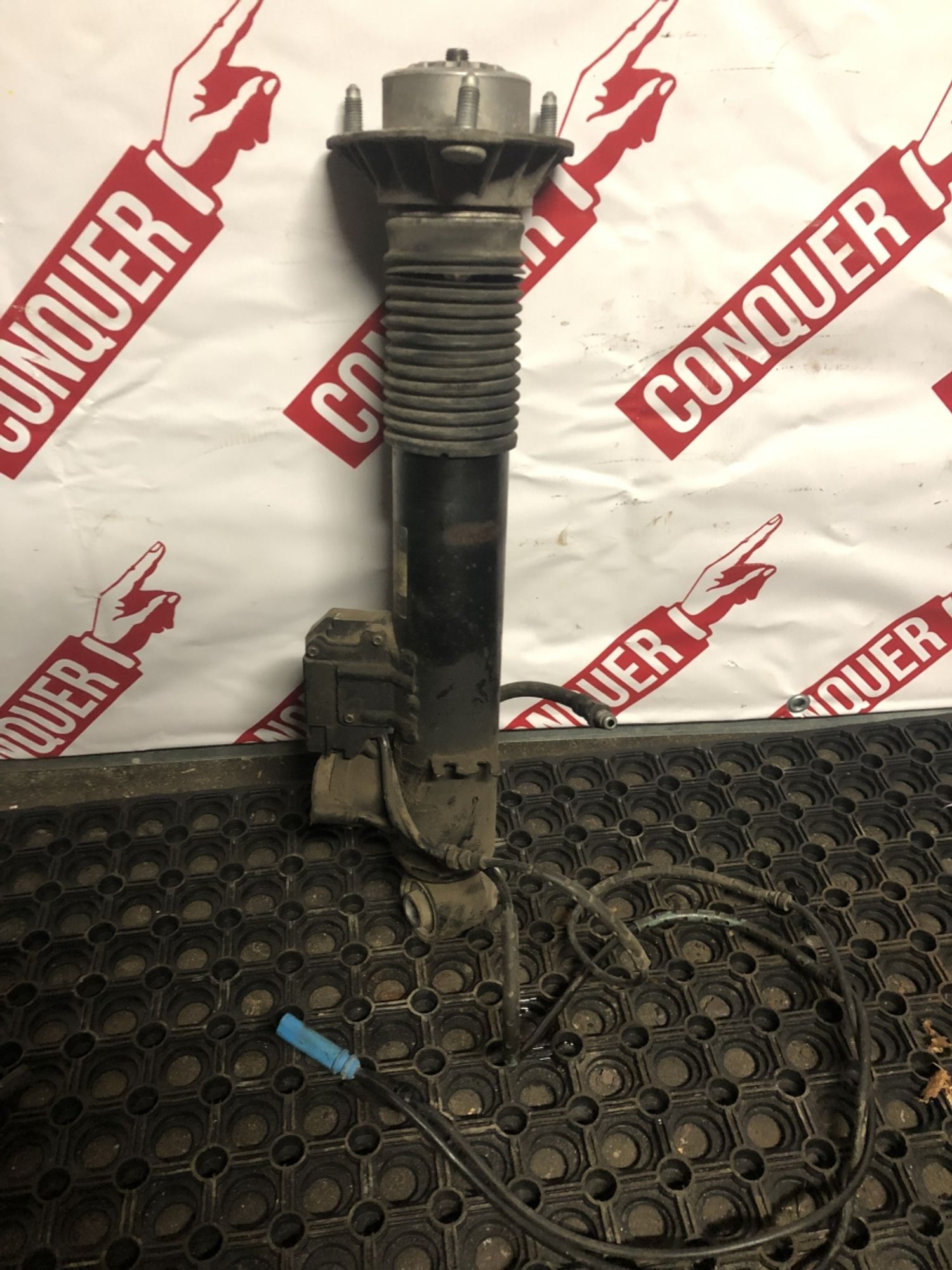 https://ycs.partsauto.market/partsauto-images/thmbs/h353NjtZg3VDP19b5HMt7LlpbQ93/67453afdc49d7ef9b0523b7b0e1b0241/16ffe7c95994b2a5a0c854a0fbdd4918.jpg