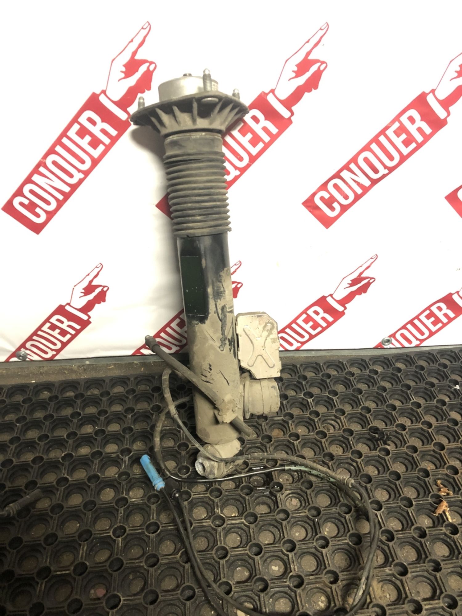 https://ycs.partsauto.market/partsauto-images/thmbs/h353NjtZg3VDP19b5HMt7LlpbQ93/67453afdc49d7ef9b0523b7b0e1b0241/1e7e0830ec94f83fec423a4dbeac9846.jpg