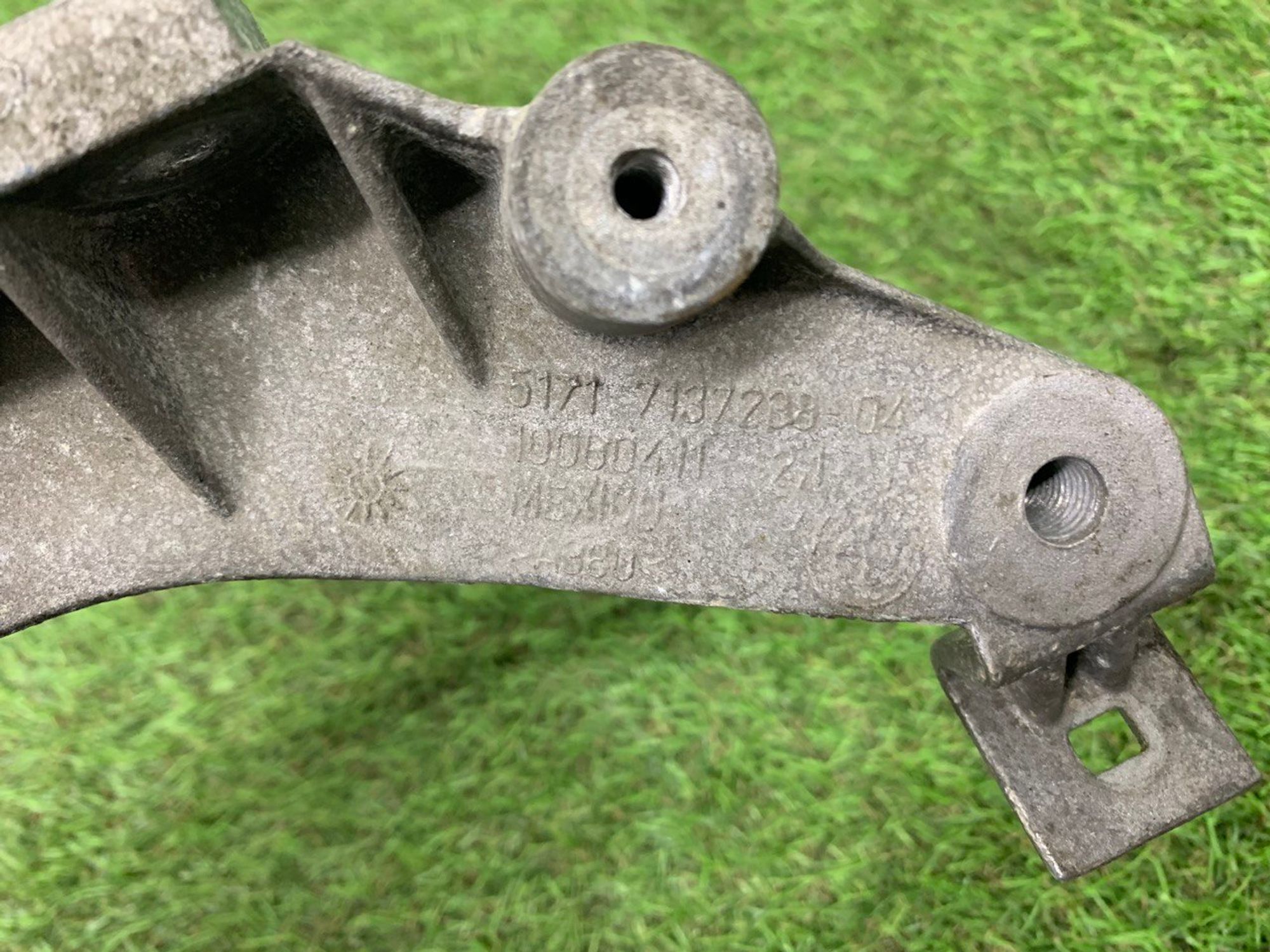 Кронштейн АКПП Bmw X5 E70 E71  F15 F85 F16 F86 БМВ Е70 Е71 Ф85 Ф15 Ф16 Ф86, 2000 рублей, Москва