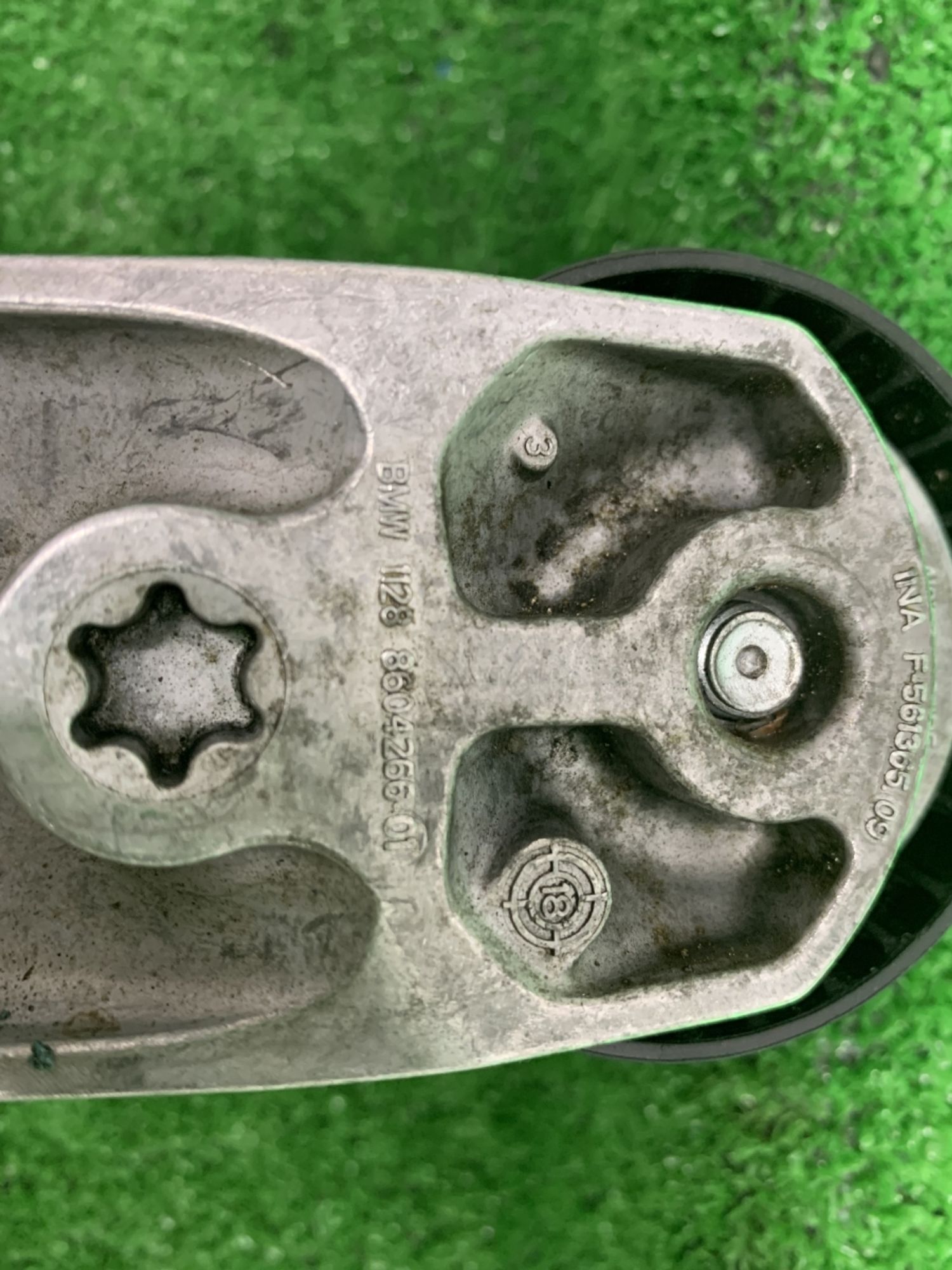 механический натяжитель ремня BMW F01 F02 F30 F10 F12 F13 F06 F80, 3500 рублей, Москва