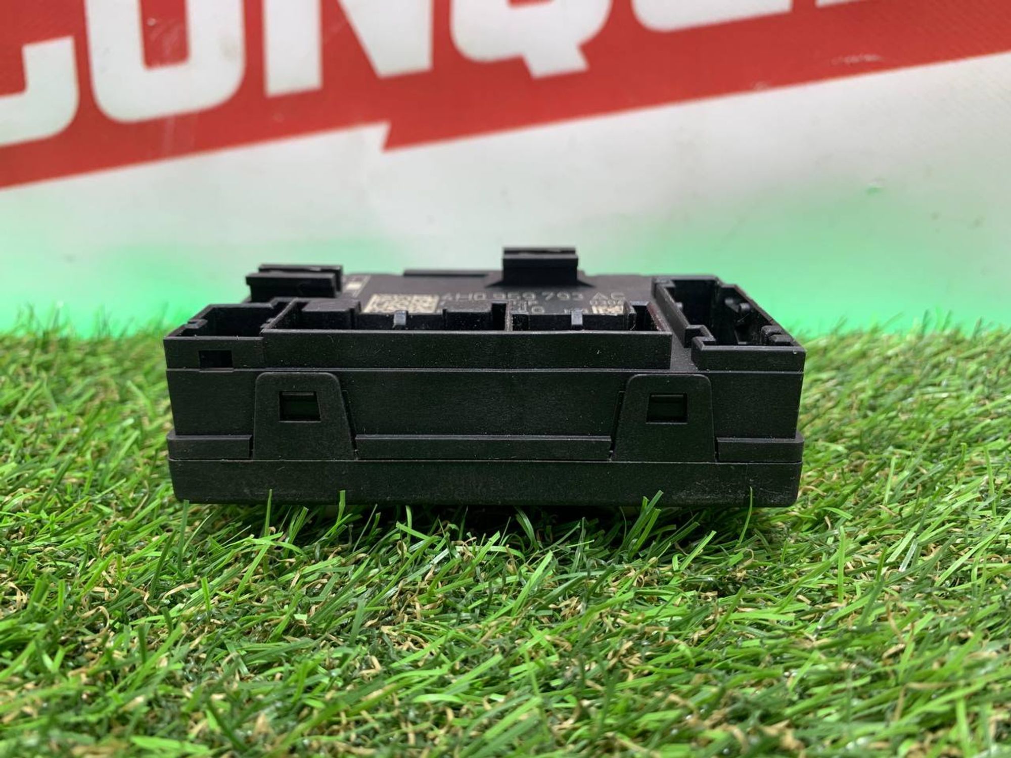 https://ycs.partsauto.market/partsauto-images/thmbs/h353NjtZg3VDP19b5HMt7LlpbQ93/6e8773fed63afd4c977f545172a32039/09d8dc200c6cb555143d8d63d9599e23.jpg