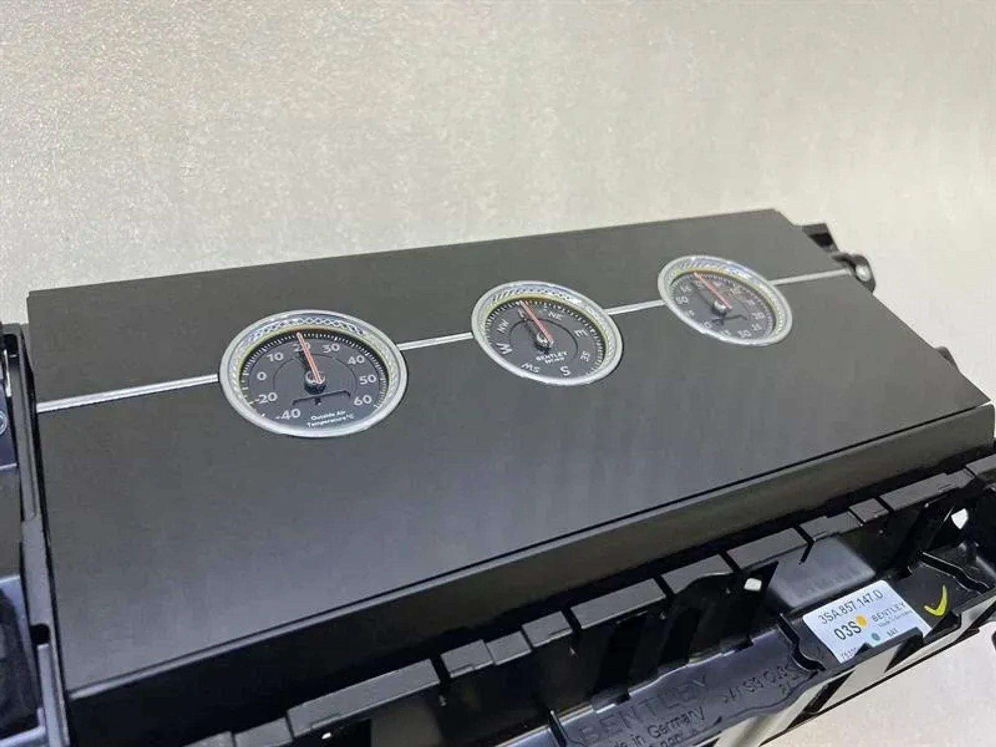 дисплей Bentley GT 3S, 435000 рублей, Москва