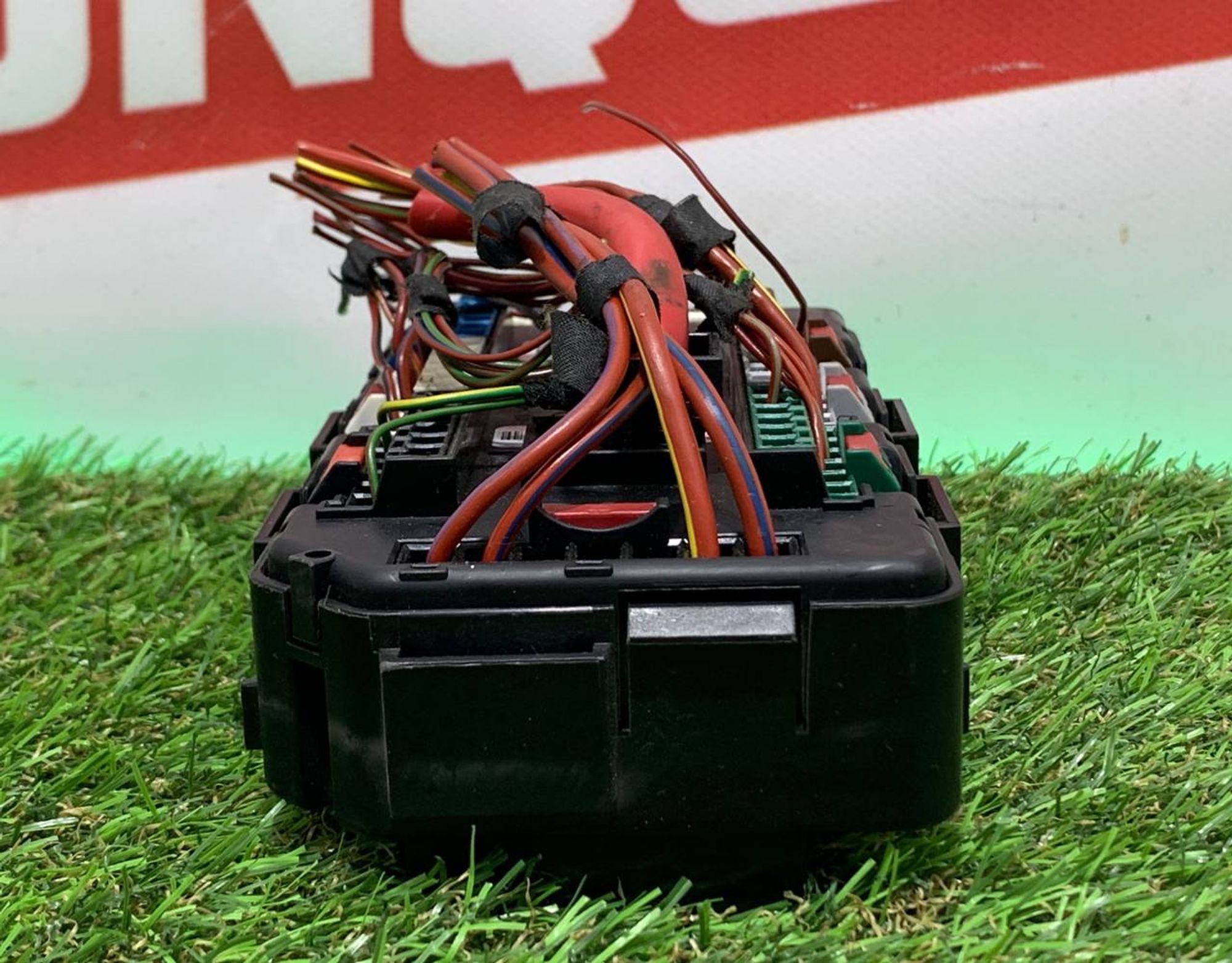 https://ycs.partsauto.market/partsauto-images/thmbs/h353NjtZg3VDP19b5HMt7LlpbQ93/70d6187f4b0324c1f3596d1f36441b88/f742f610b5f89f6d5504fcf5b2ea2c12.jpg
