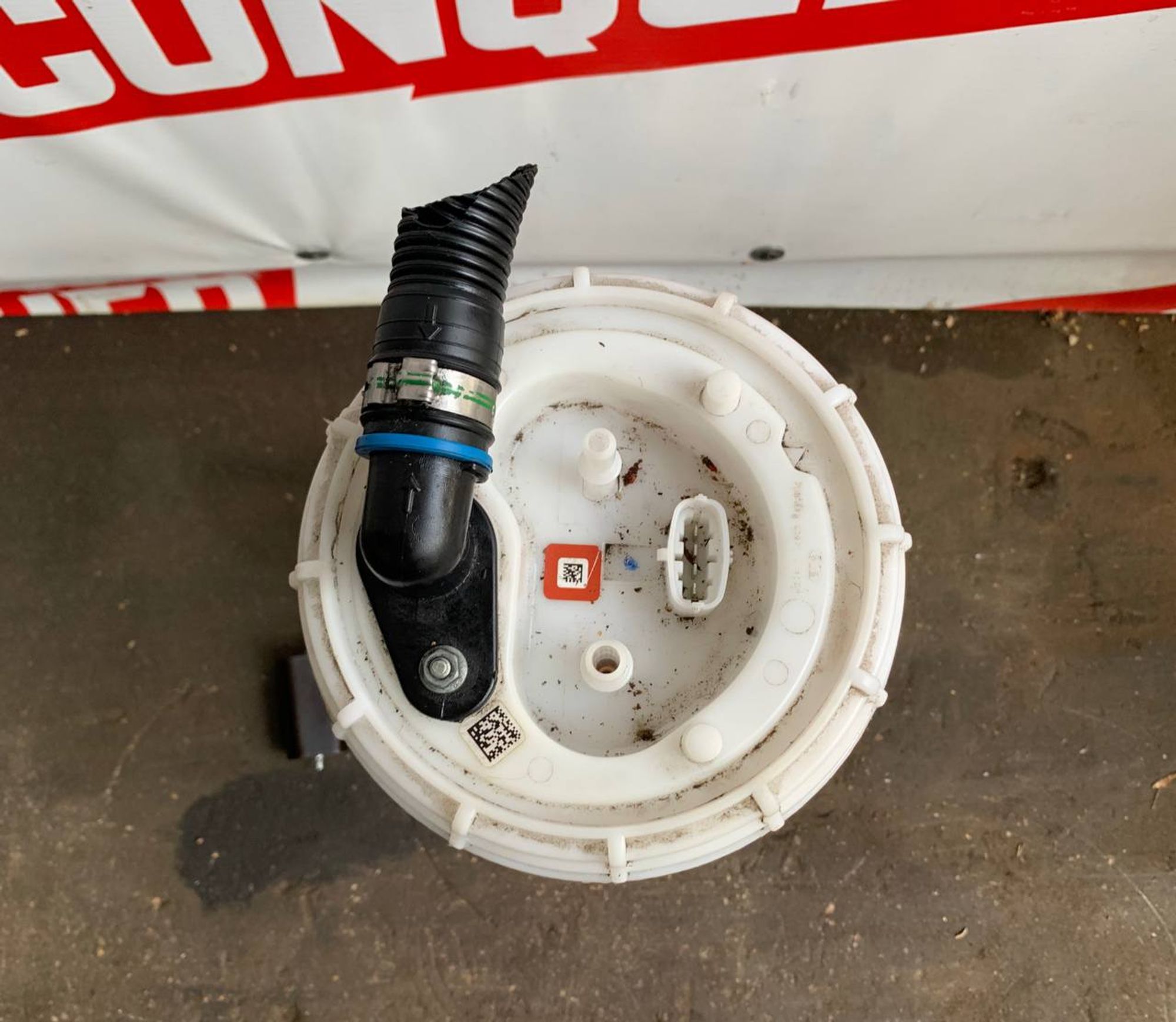 https://ycs.partsauto.market/partsauto-images/thmbs/h353NjtZg3VDP19b5HMt7LlpbQ93/722cd91f34eb192e36a358972339297f/20027803a21708088c169d183b0b092f.jpg