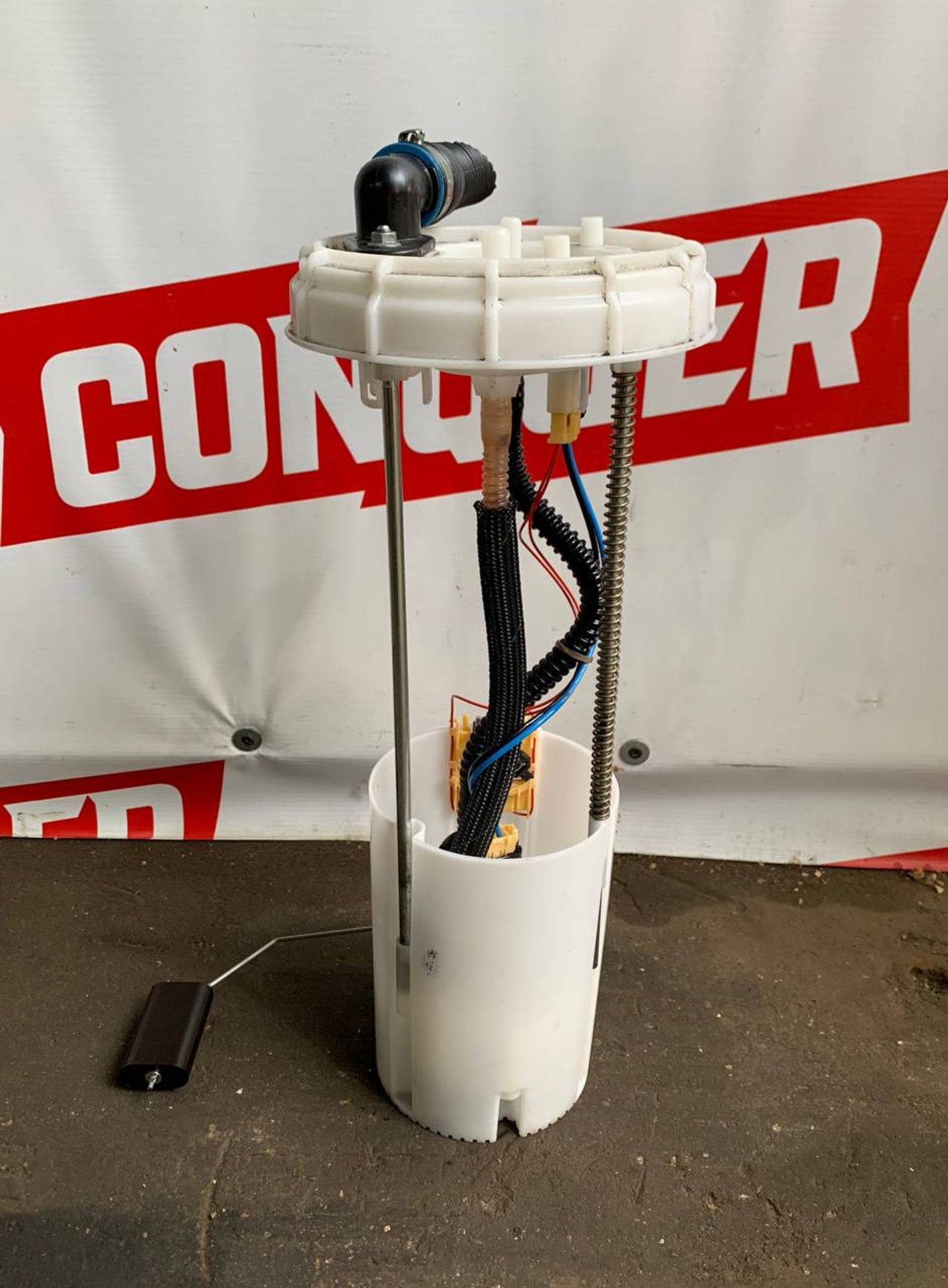 https://ycs.partsauto.market/partsauto-images/thmbs/h353NjtZg3VDP19b5HMt7LlpbQ93/722cd91f34eb192e36a358972339297f/d1bad8523474d9c922ff29b5dda66486.jpg