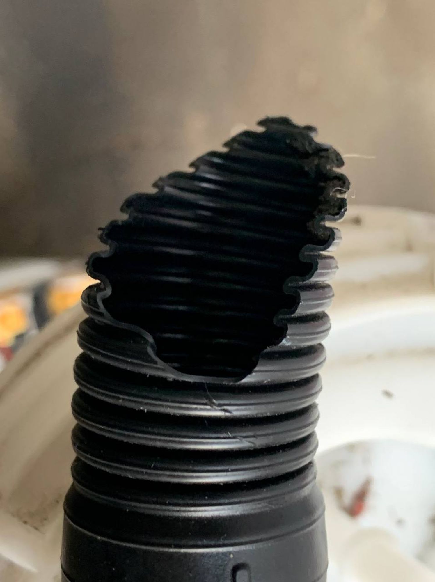 https://ycs.partsauto.market/partsauto-images/thmbs/h353NjtZg3VDP19b5HMt7LlpbQ93/722cd91f34eb192e36a358972339297f/d8ce1eac1cd1abe0935cad260f46a3cd.jpg