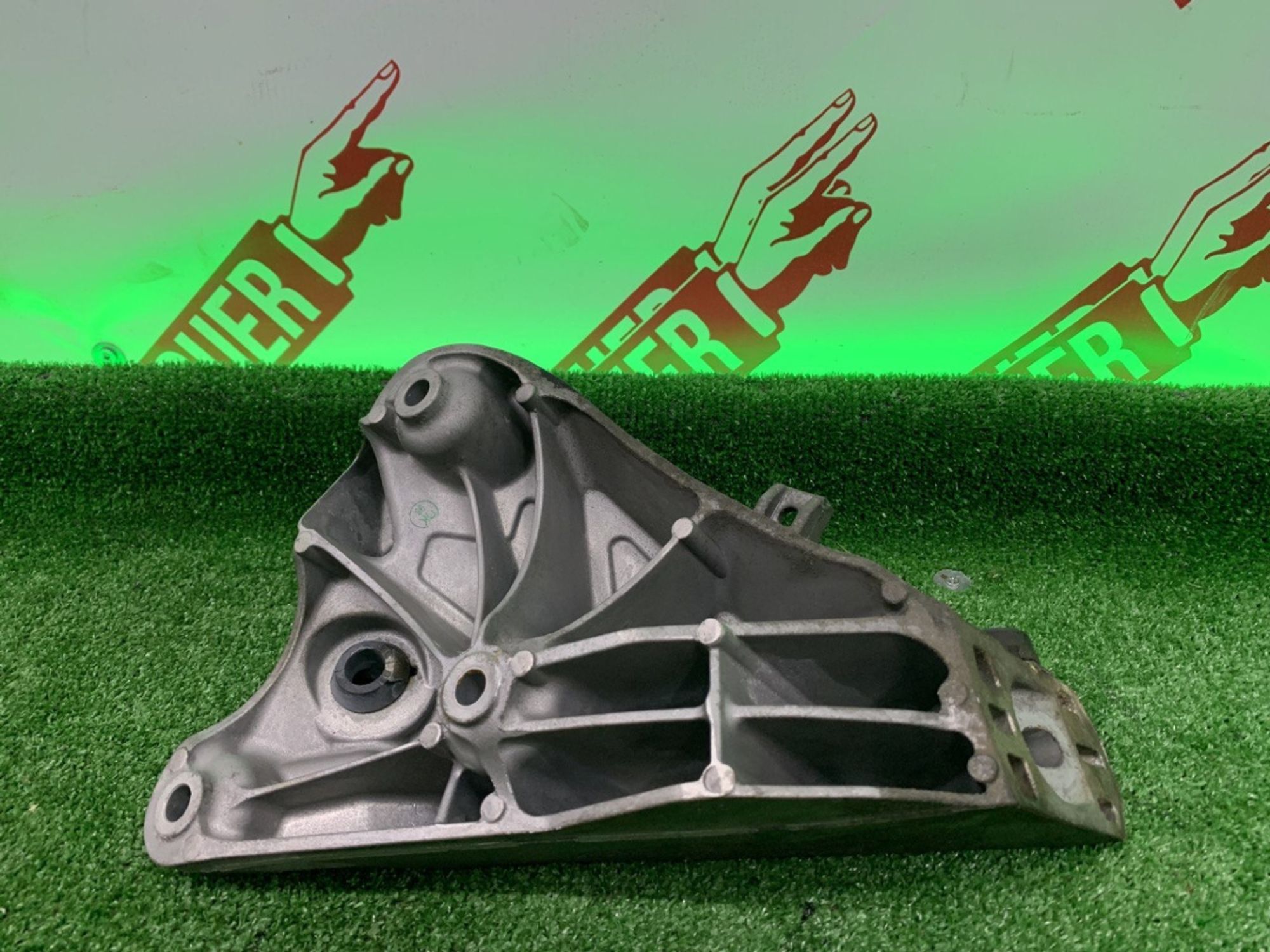 Опорные кронштейны BMW F15 N57D30B, 4000 рублей, Москва