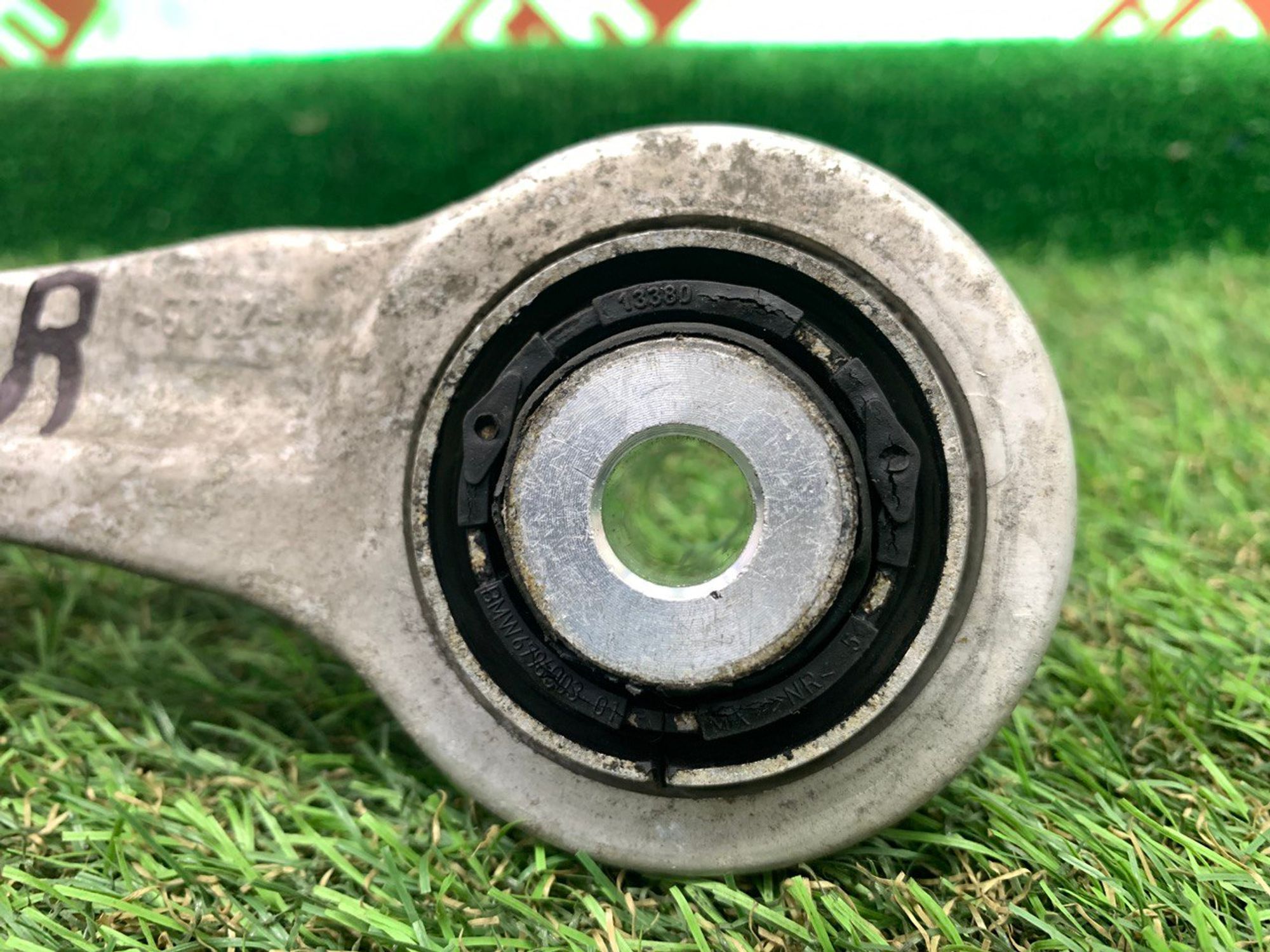 https://ycs.partsauto.market/partsauto-images/thmbs/h353NjtZg3VDP19b5HMt7LlpbQ93/78284fe0de2e9d73df25b6cfb6b89c95/f9b0d921982f1a390516490a7a8be237.jpg
